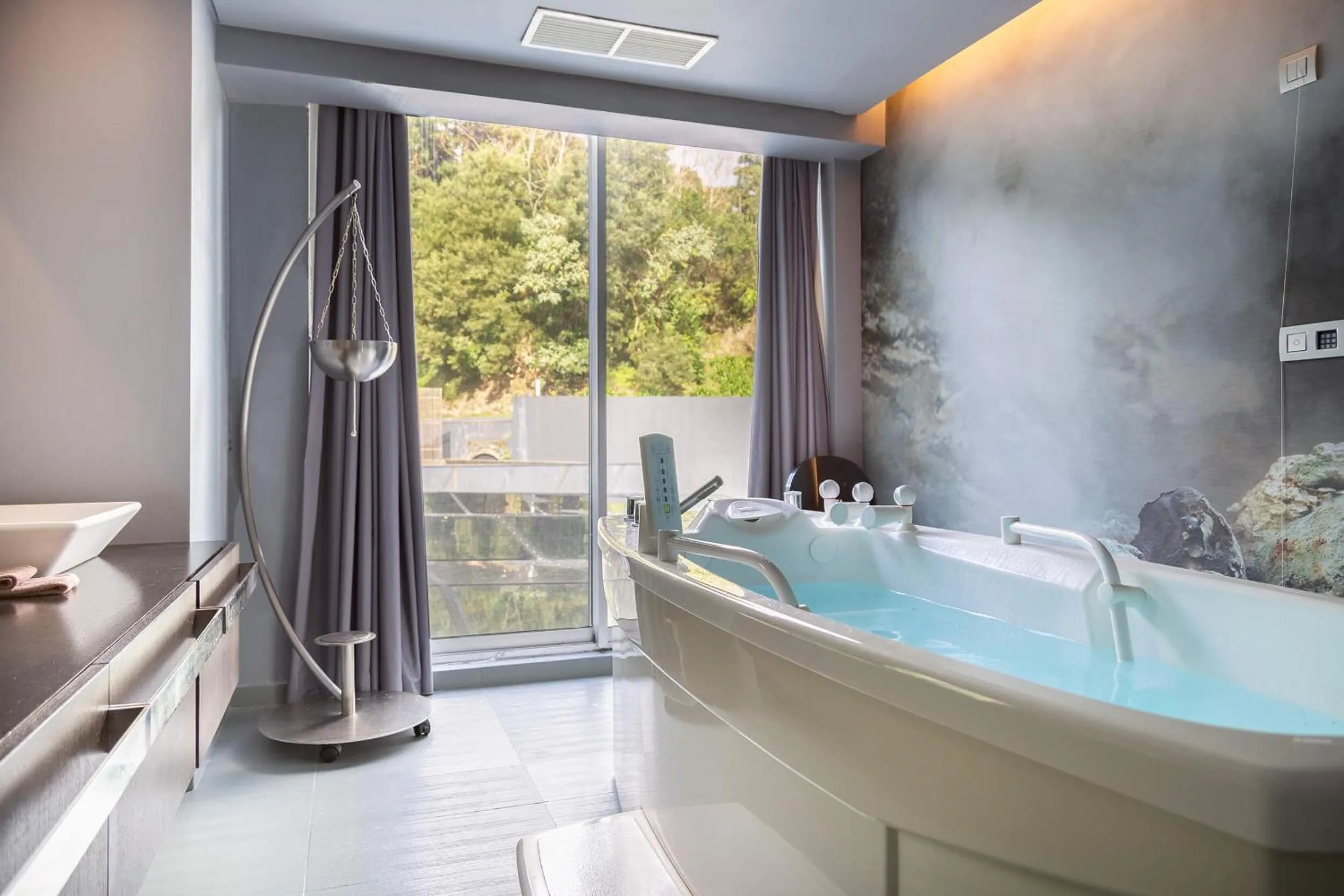 Hot Tub in Octant Furnas