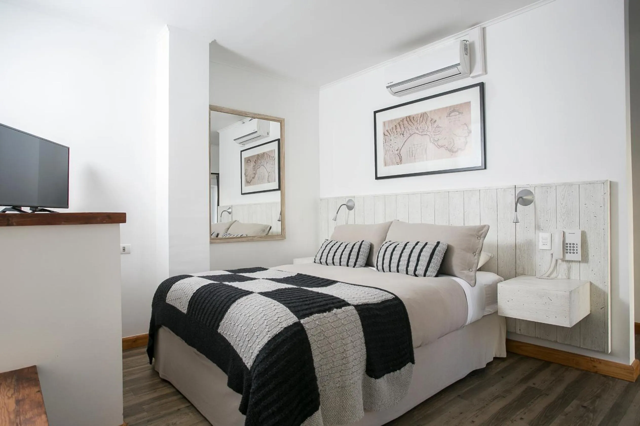 Bedroom, Bed in Casa Galos Hotel & Lofts