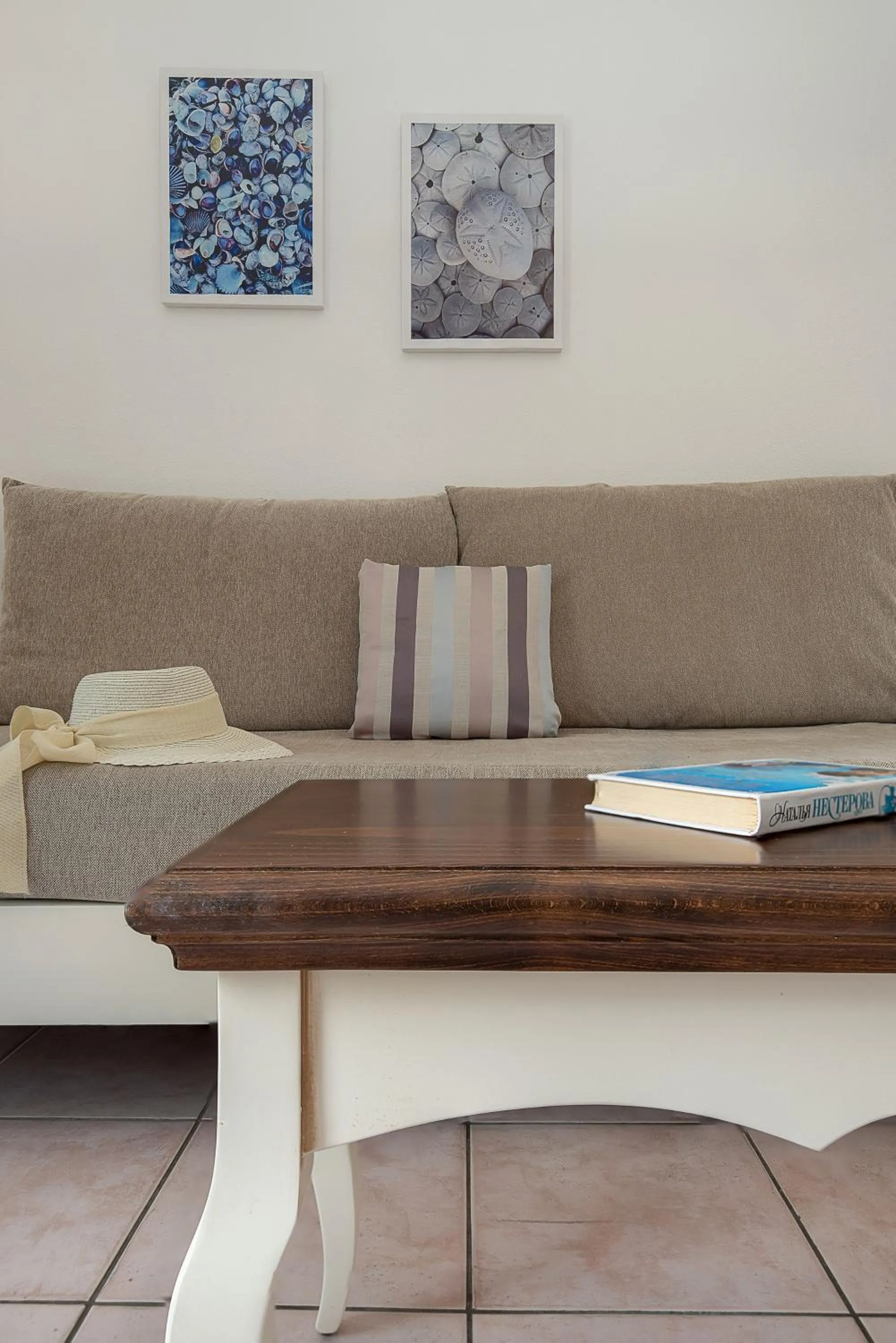 TV and multimedia in Diamond Apartments & Suites