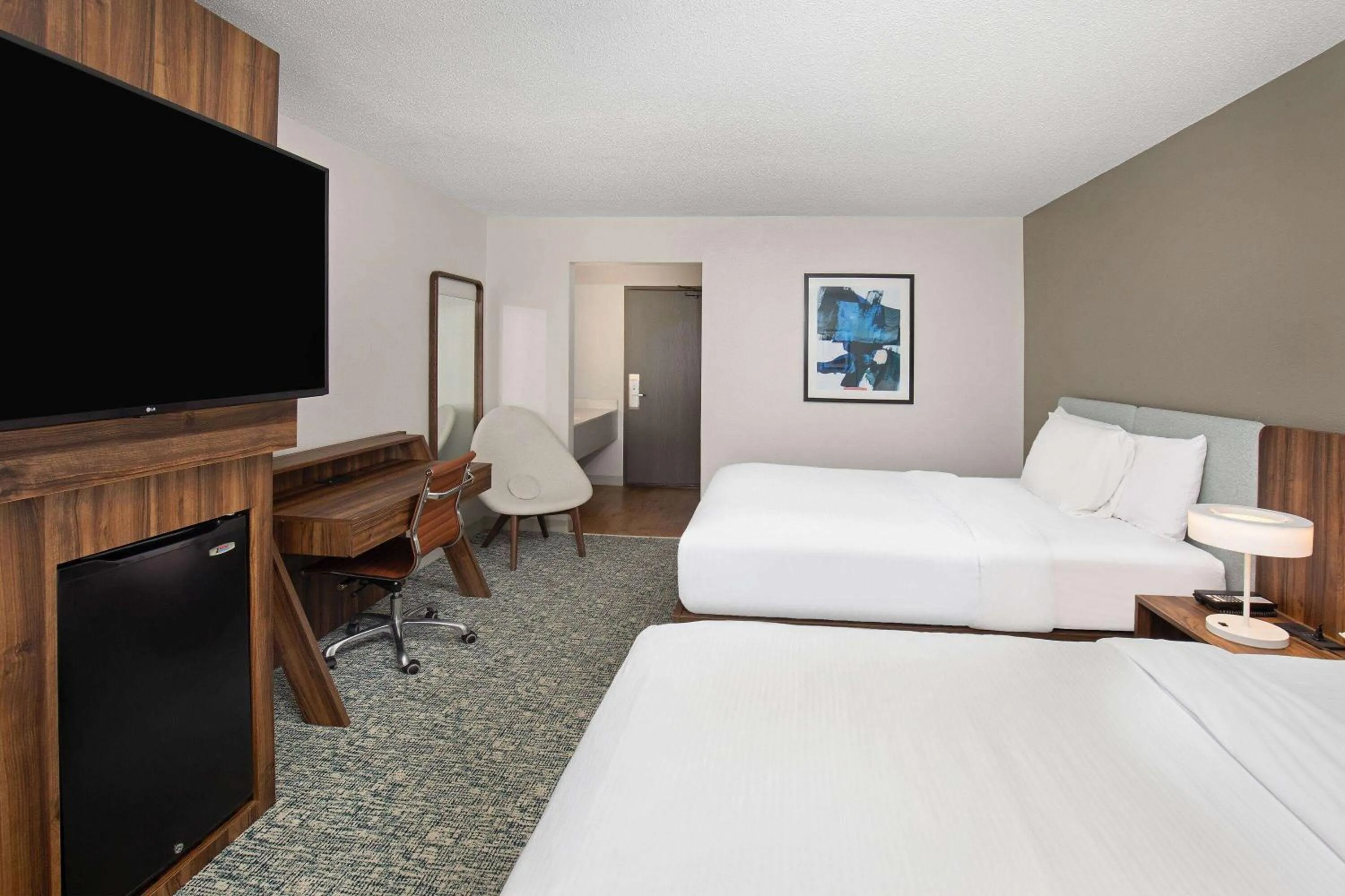 Photo of the whole room, Bed in Wingate by Wyndham Hattiesburg