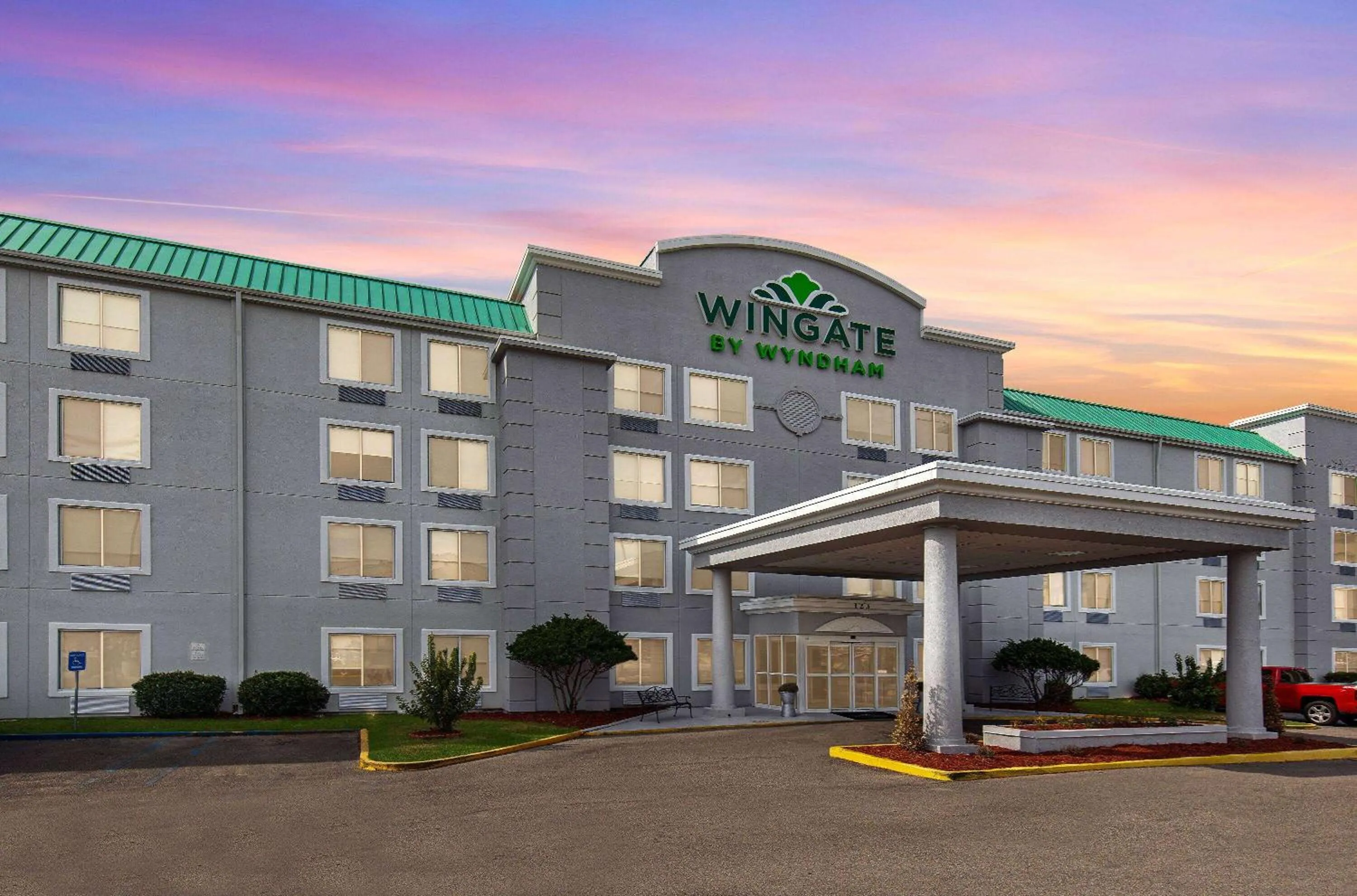 Property building in Wingate by Wyndham Hattiesburg