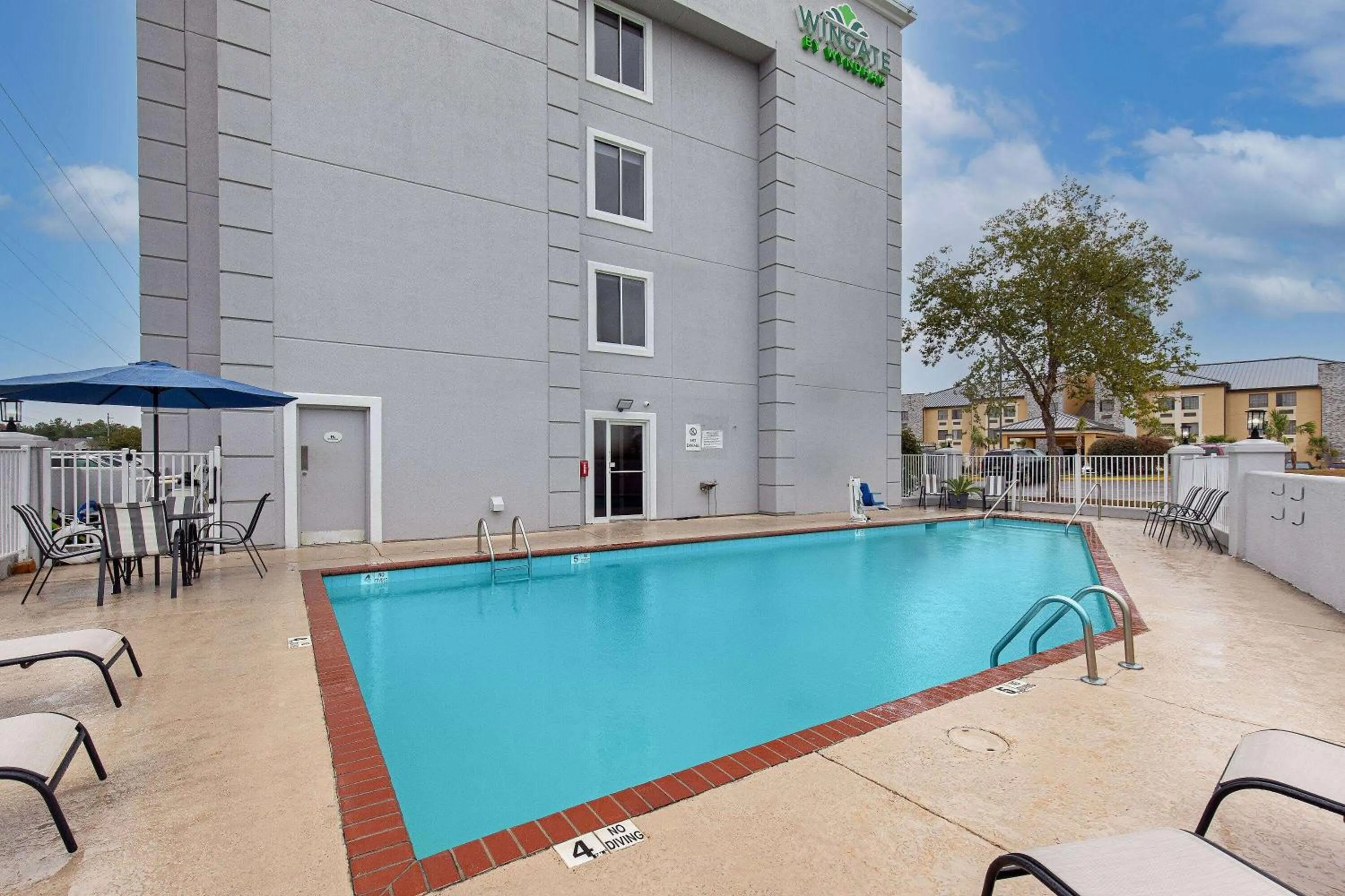 Pool view in Wingate by Wyndham Hattiesburg