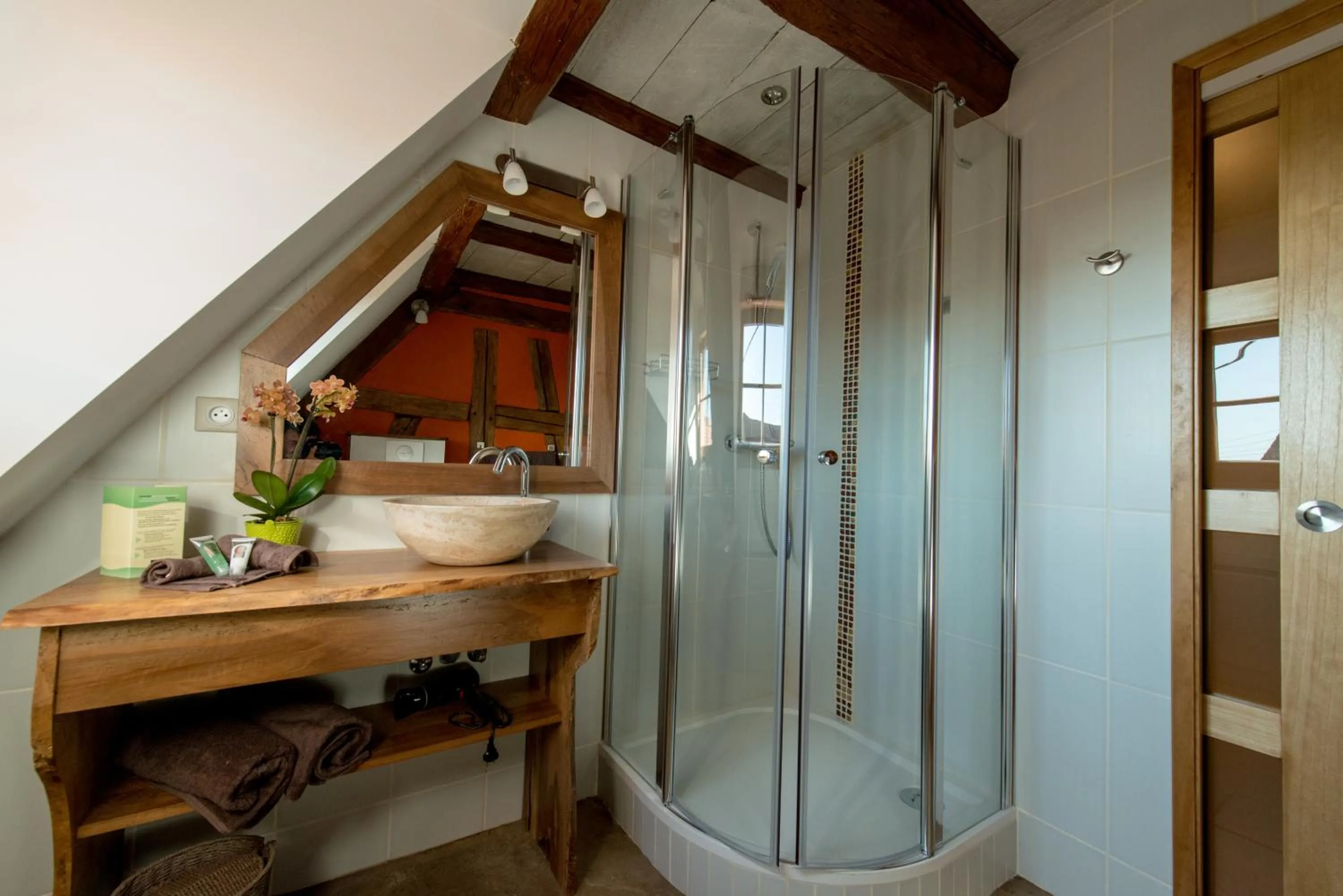 Shower in La Maison d'Emilie