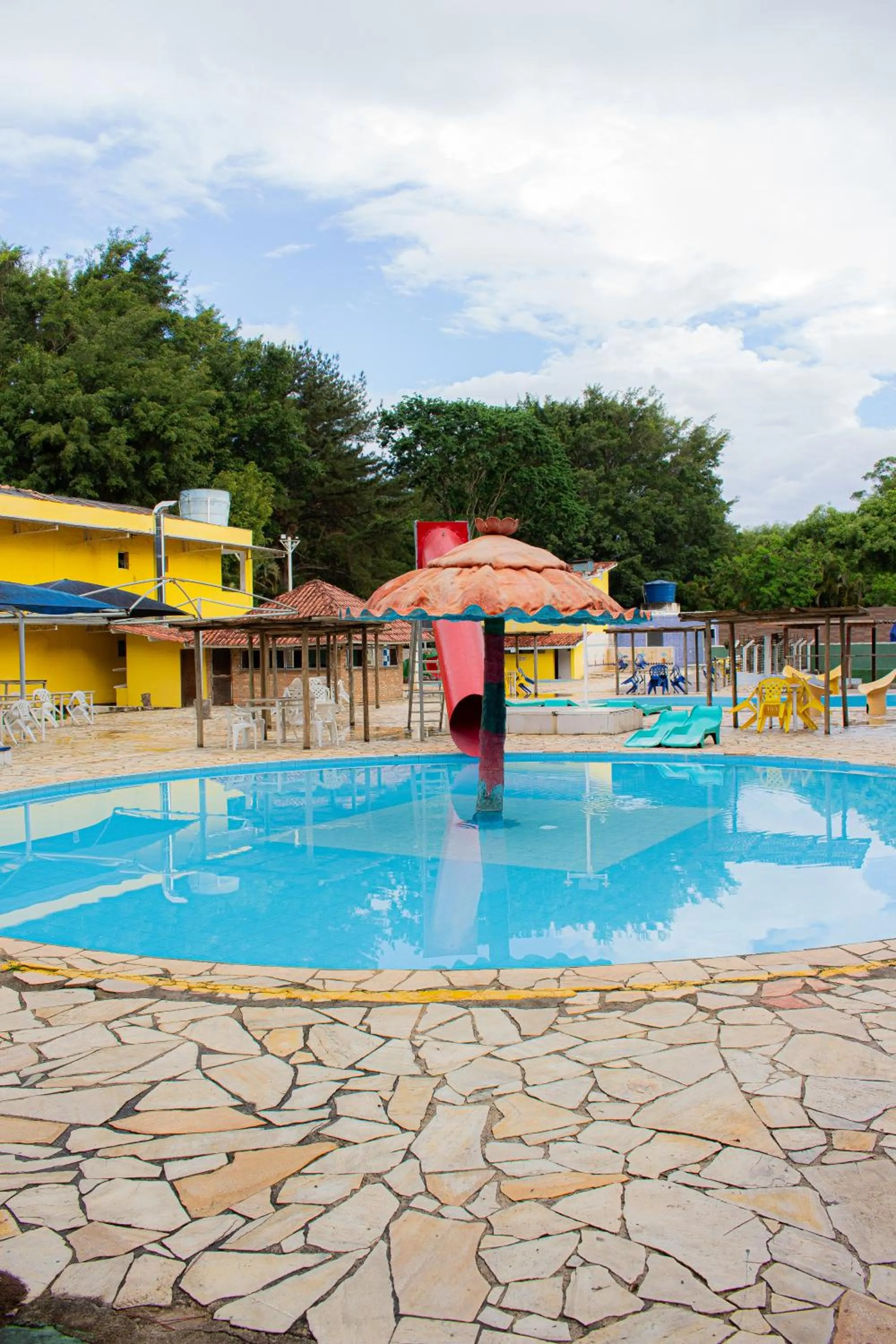 Swimming pool in Hotel Fazenda Pé da Serra