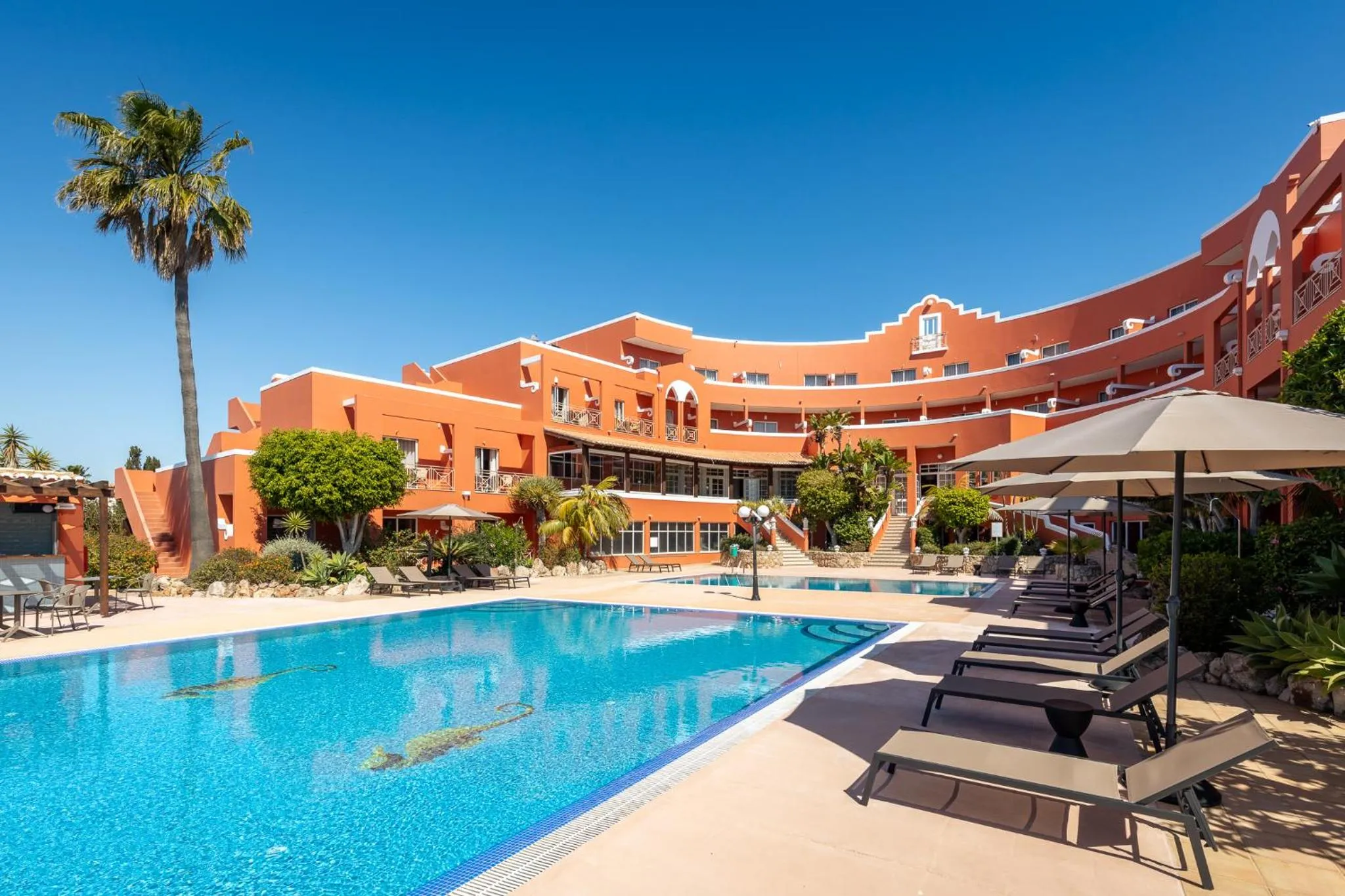 Swimming pool in Belavista Da Luz - Wellness & Lifestyle Hotel