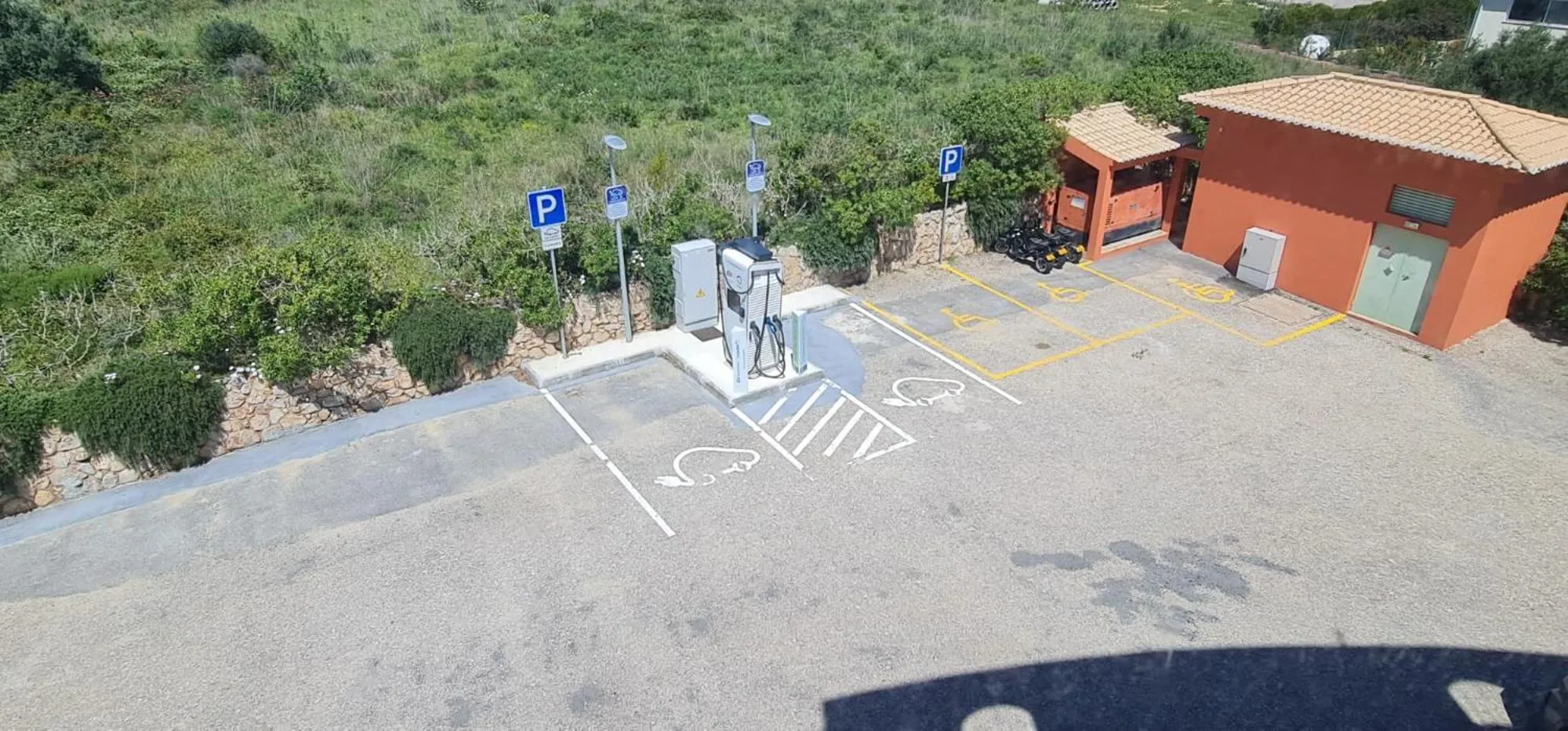 Parking in Belavista Da Luz - Wellness & Lifestyle Hotel