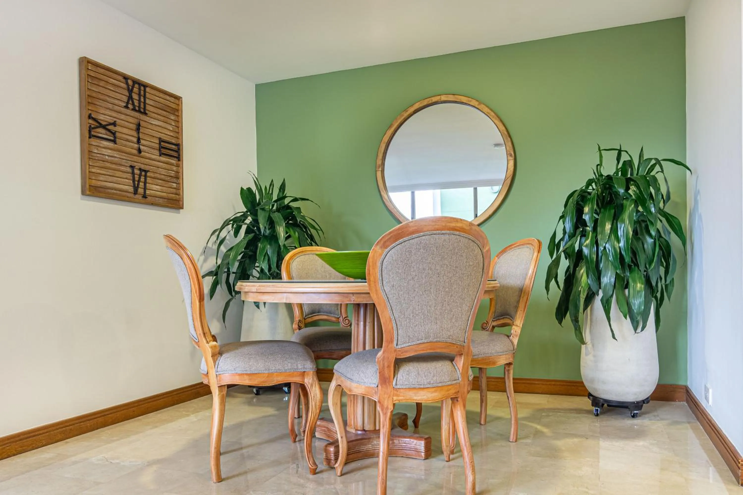 Dining area in Alcazar de Oviedo by EE Hoteles