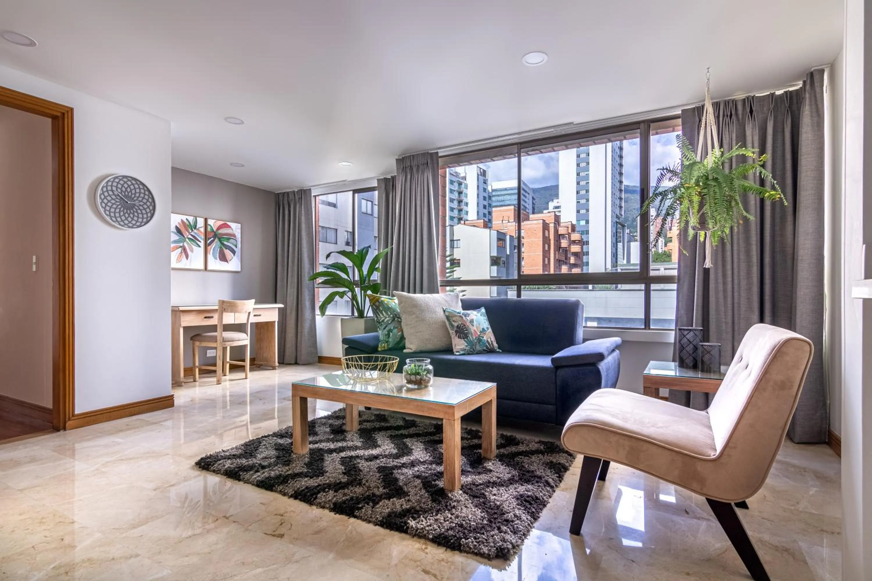 Living room in Alcazar de Oviedo by EE Hoteles
