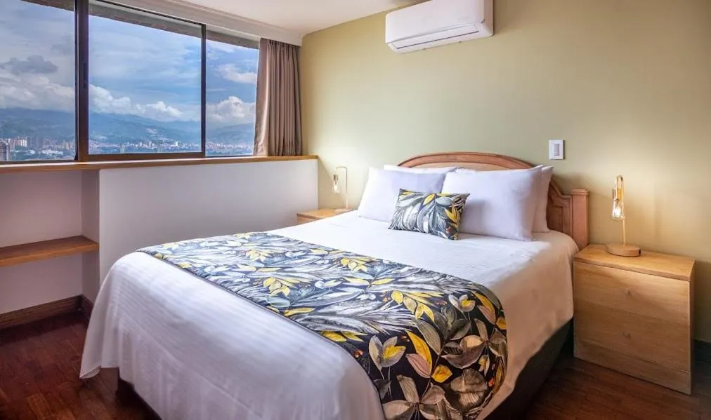 Bedroom, Bed in Alcazar de Oviedo by EE Hoteles