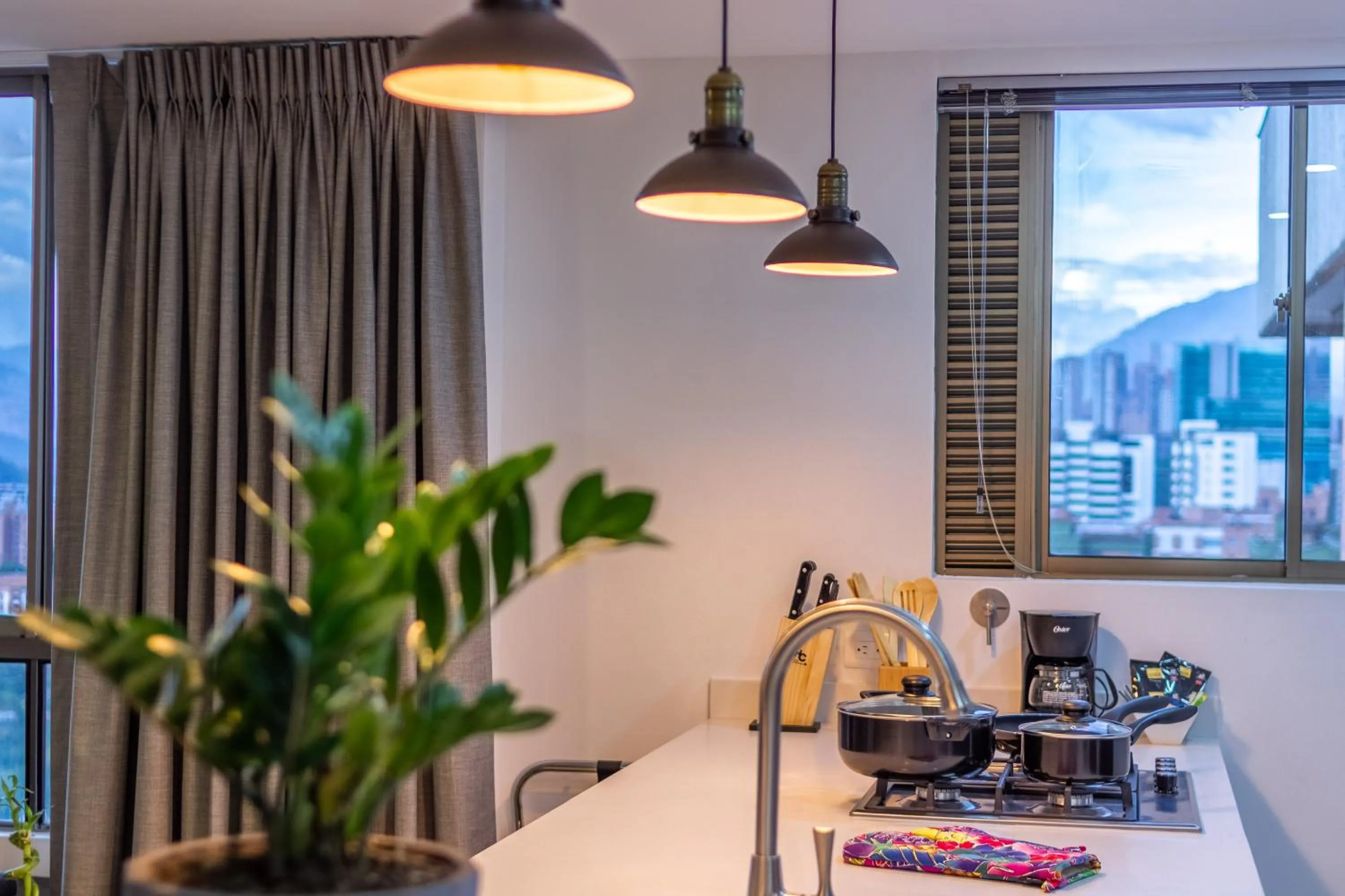 Kitchen or kitchenette in Alcazar de Oviedo by EE Hoteles