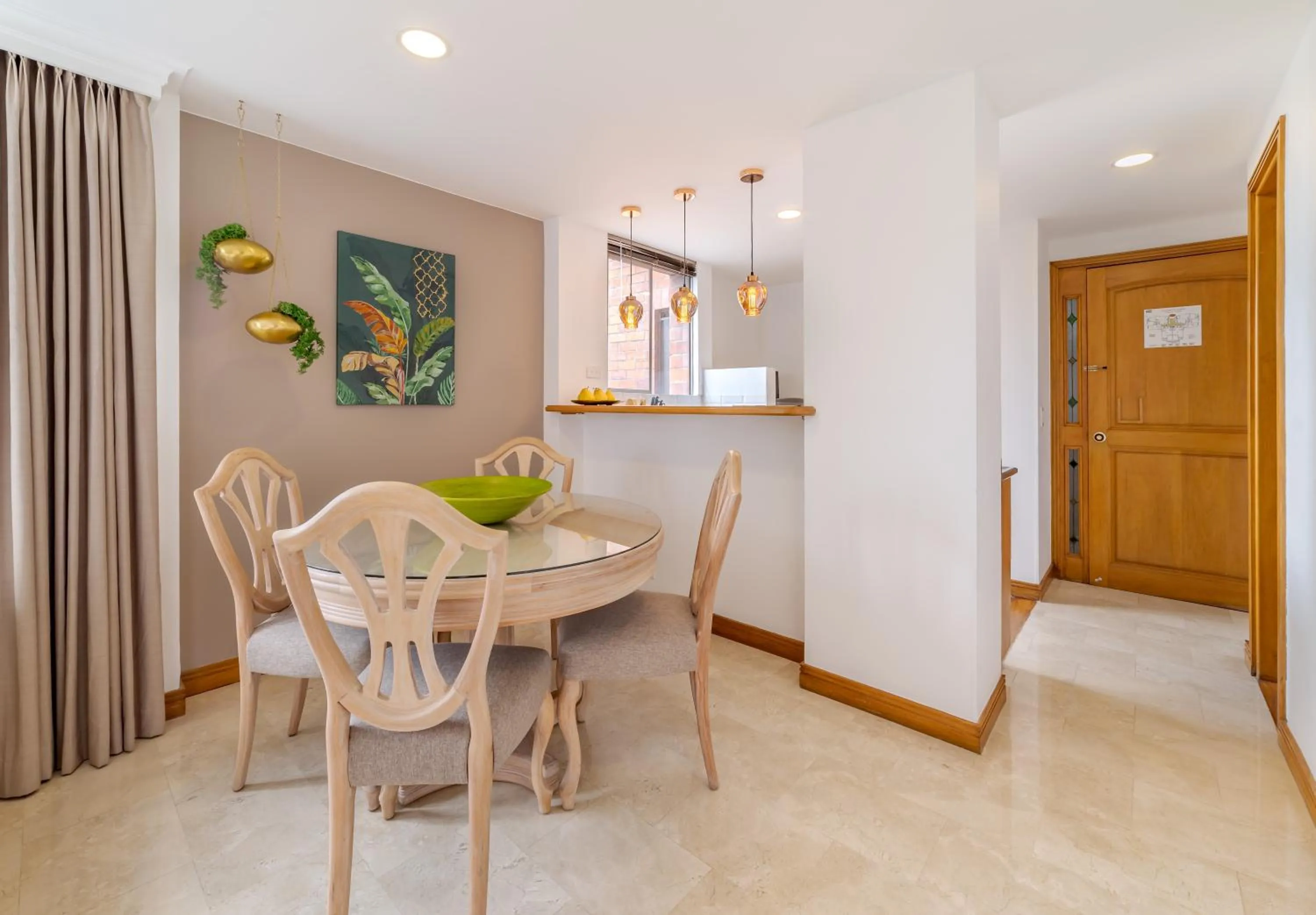 Dining area in Alcazar de Oviedo by EE Hoteles