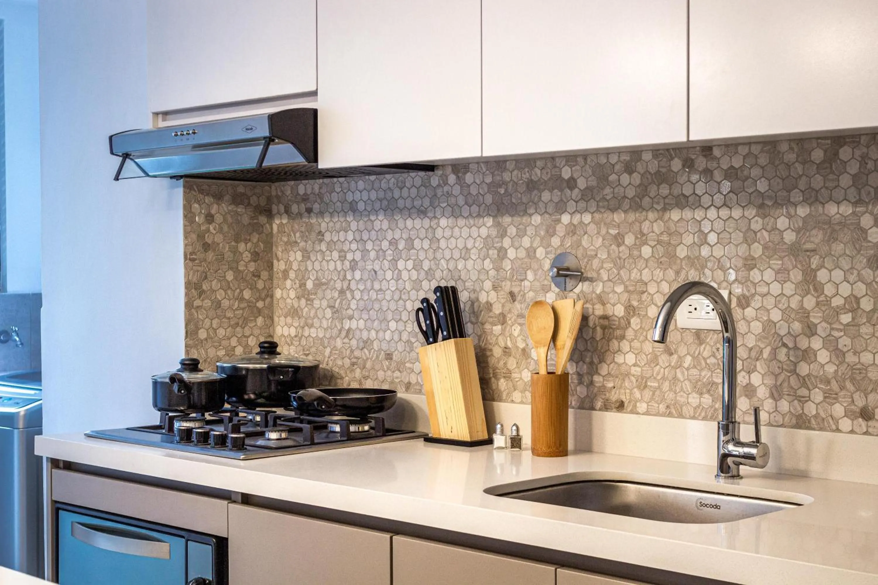 Kitchen or kitchenette in Alcazar de Oviedo by EE Hoteles