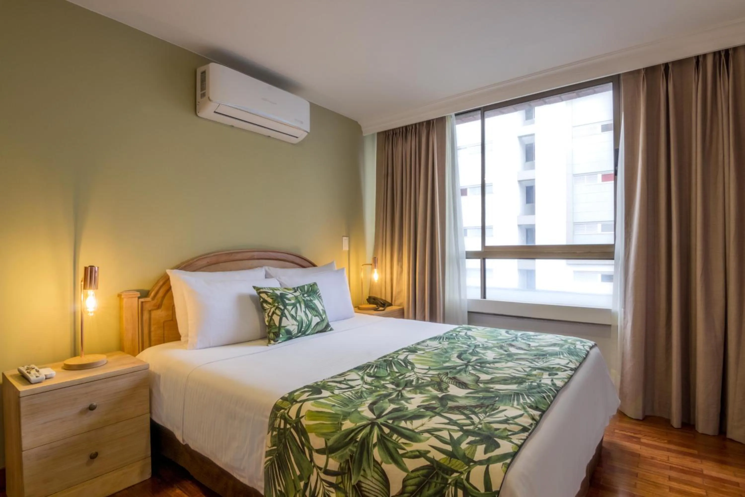 Bed in Alcazar de Oviedo by EE Hoteles