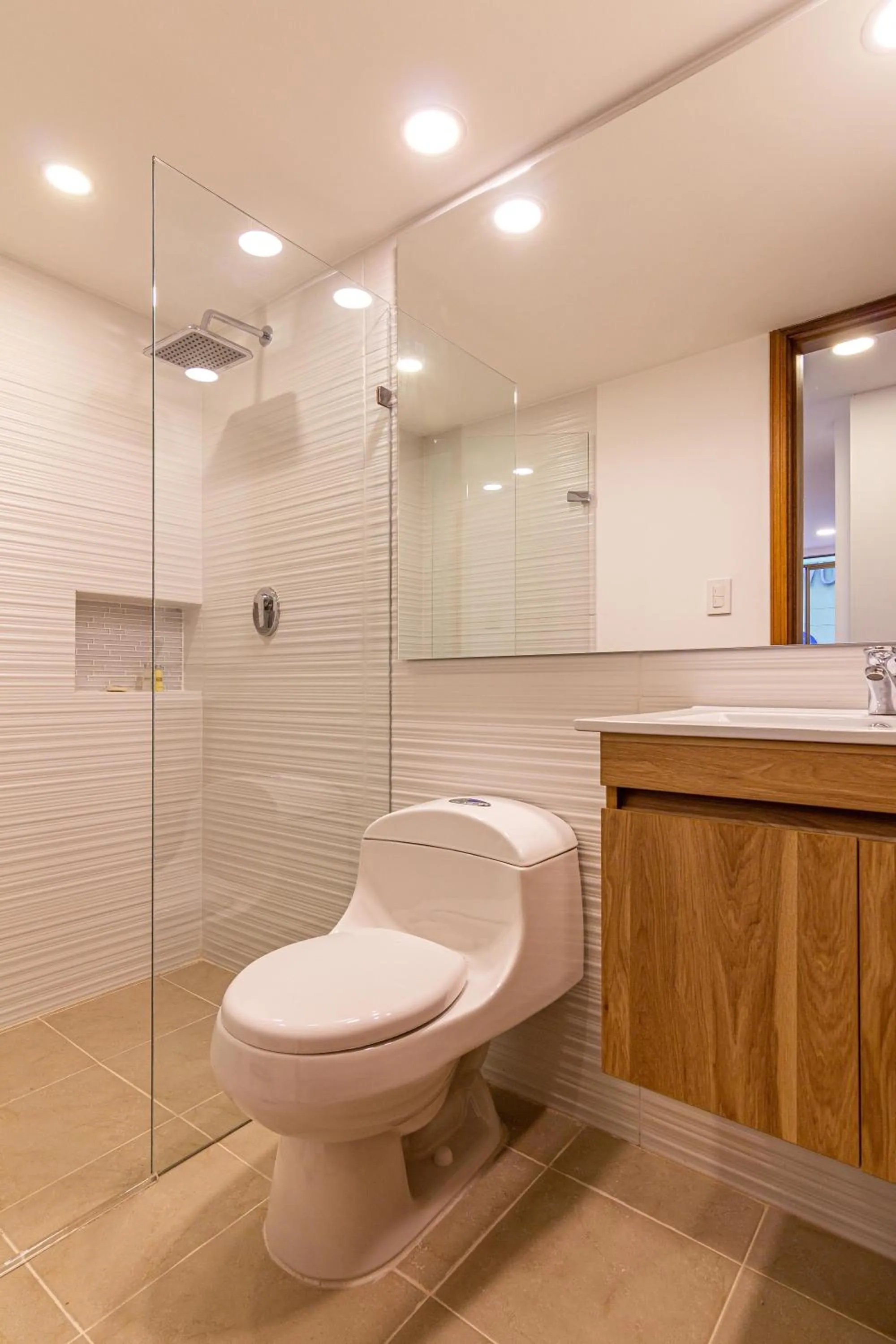 Toilet in Alcazar de Oviedo by EE Hoteles