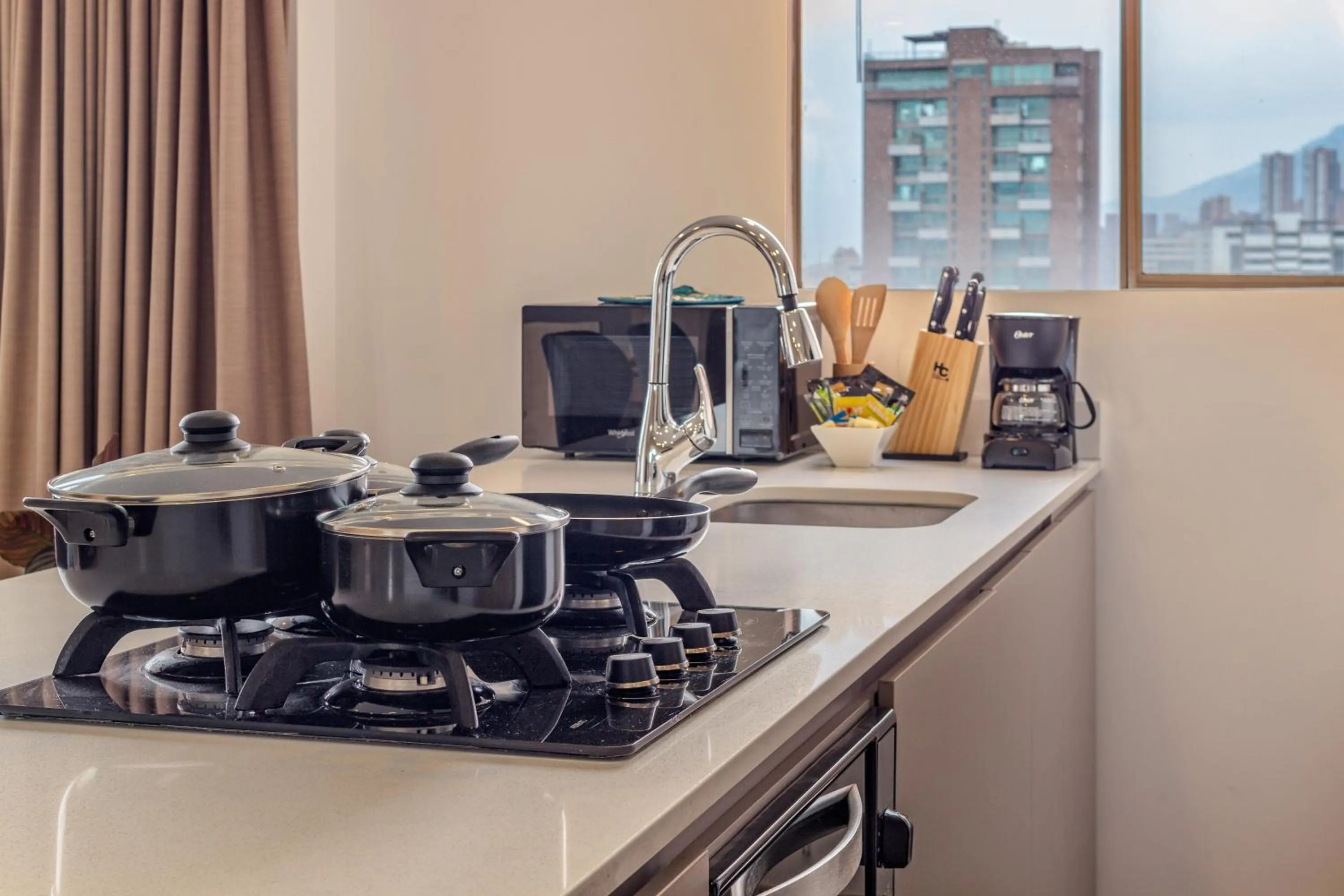 Kitchen or kitchenette in Alcazar de Oviedo by EE Hoteles