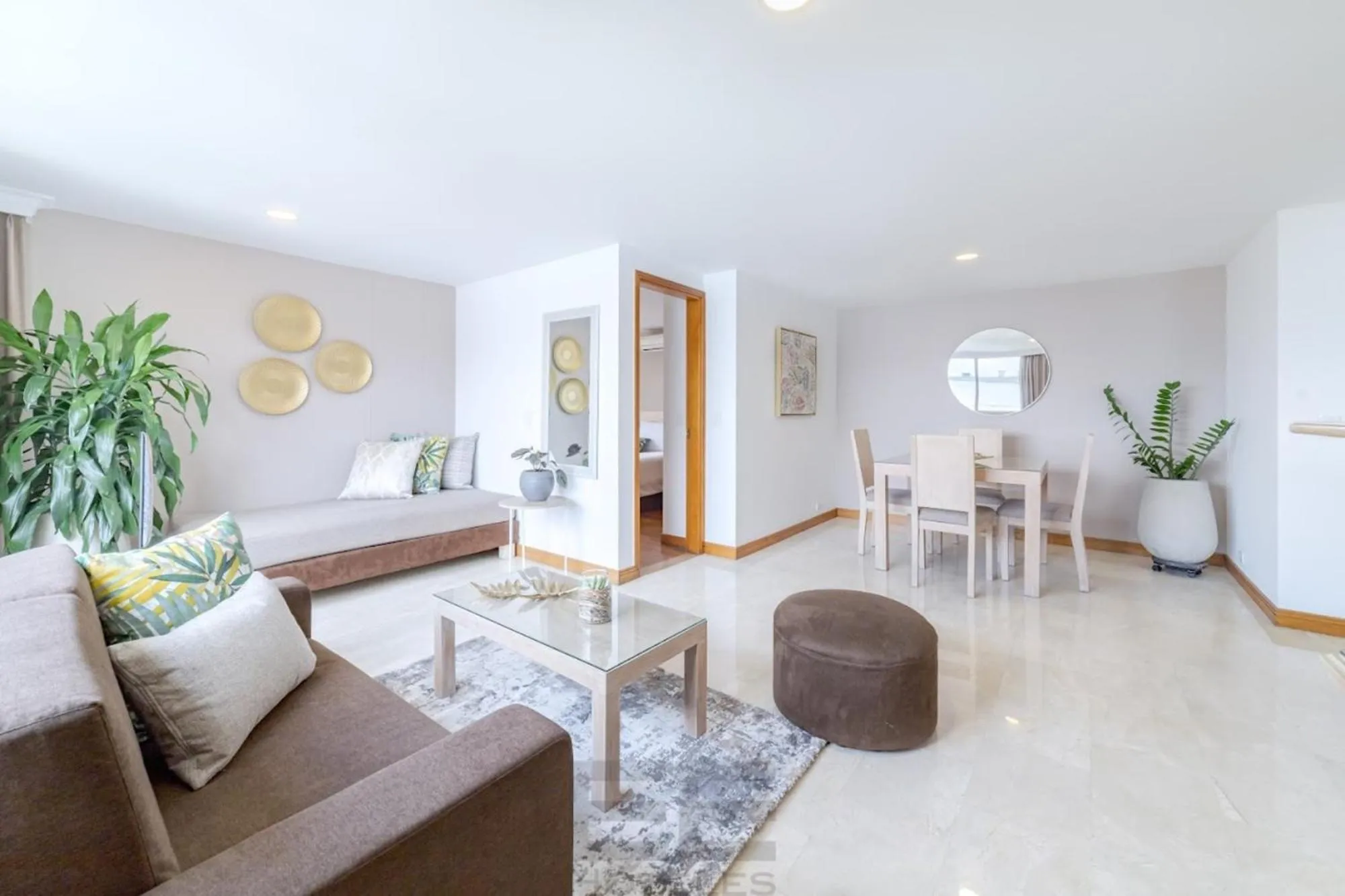 Living room in Alcazar de Oviedo by EE Hoteles