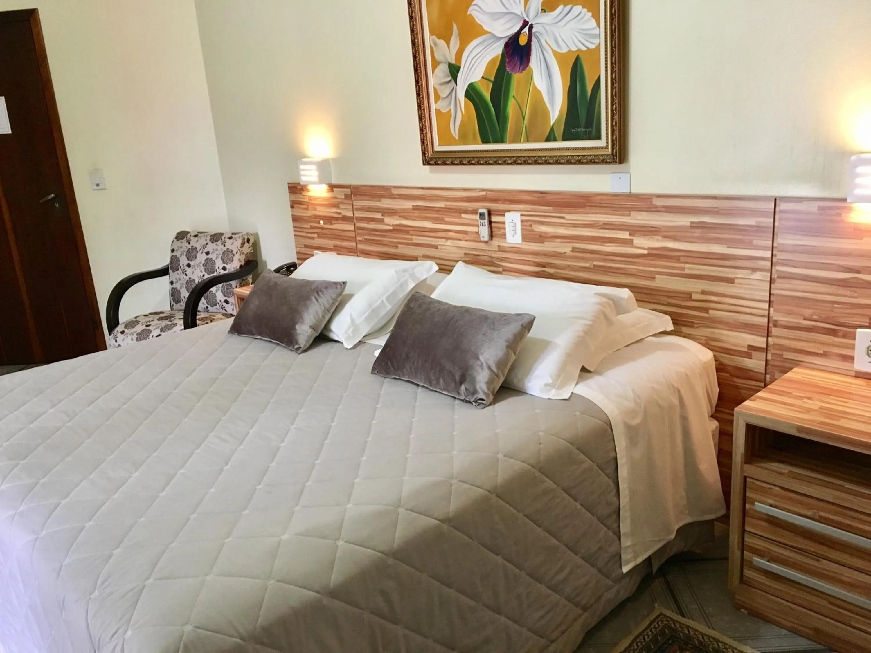 Bed in Hotel Apolo XVI