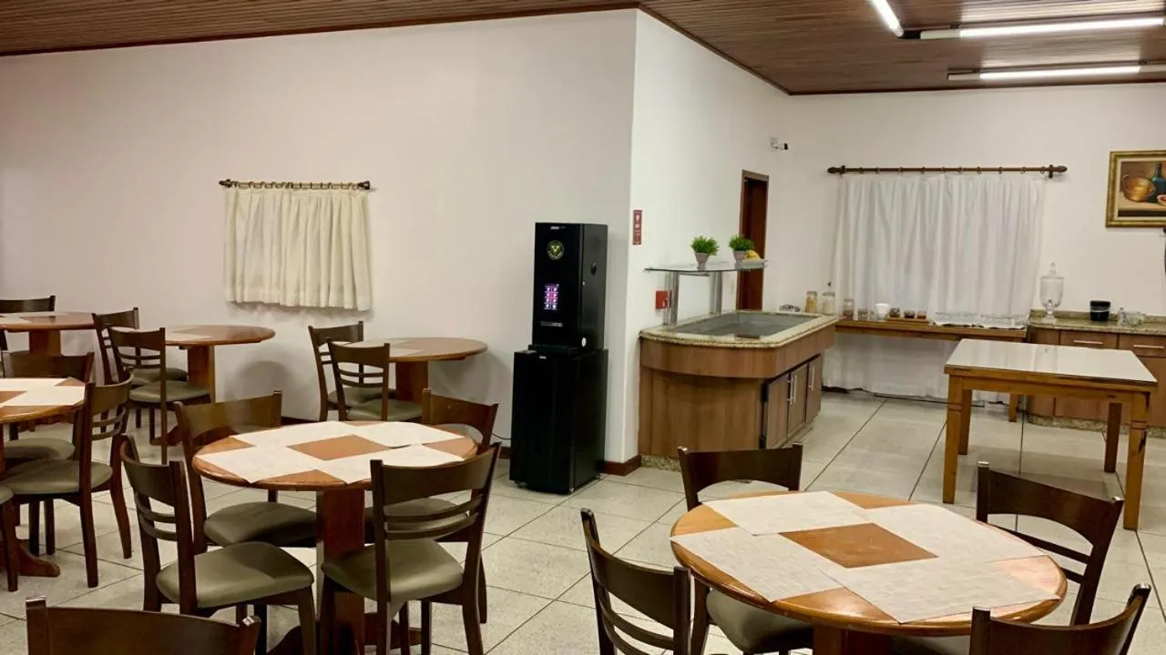 Restaurant/places to eat in Hotel Apolo XVI