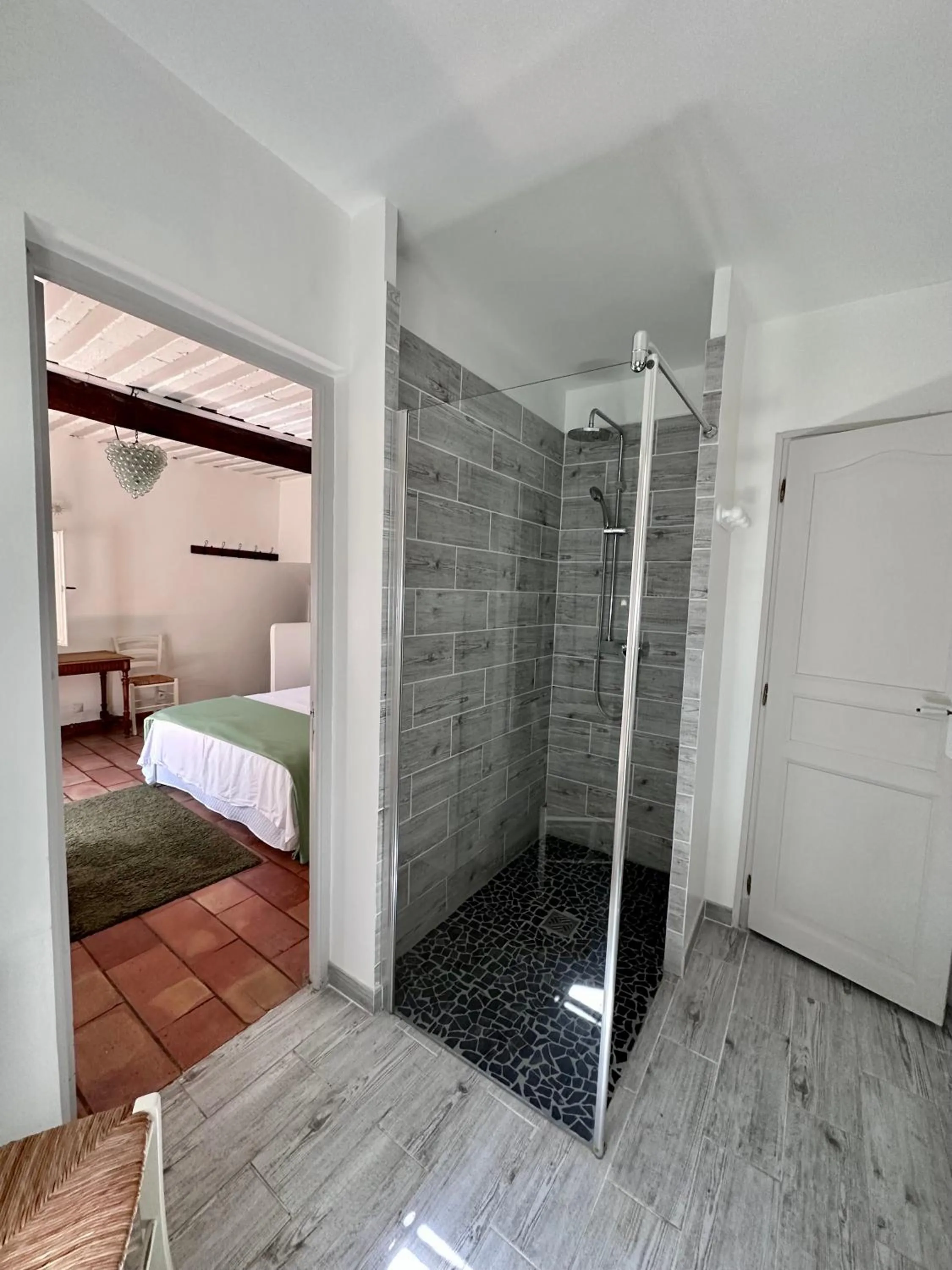 Shower in Moulin d'Antelon B&B