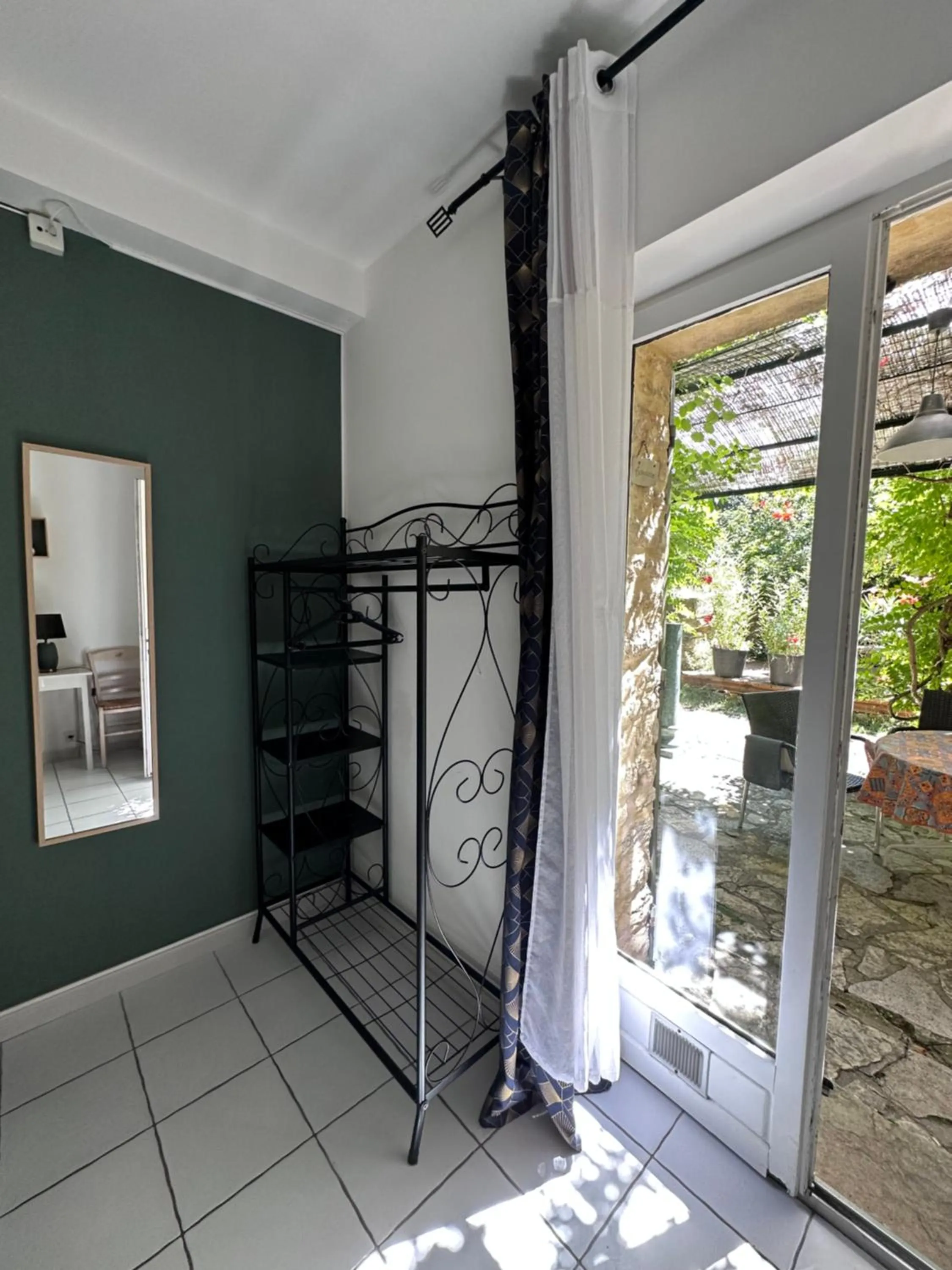 wardrobe in Moulin d'Antelon B&B