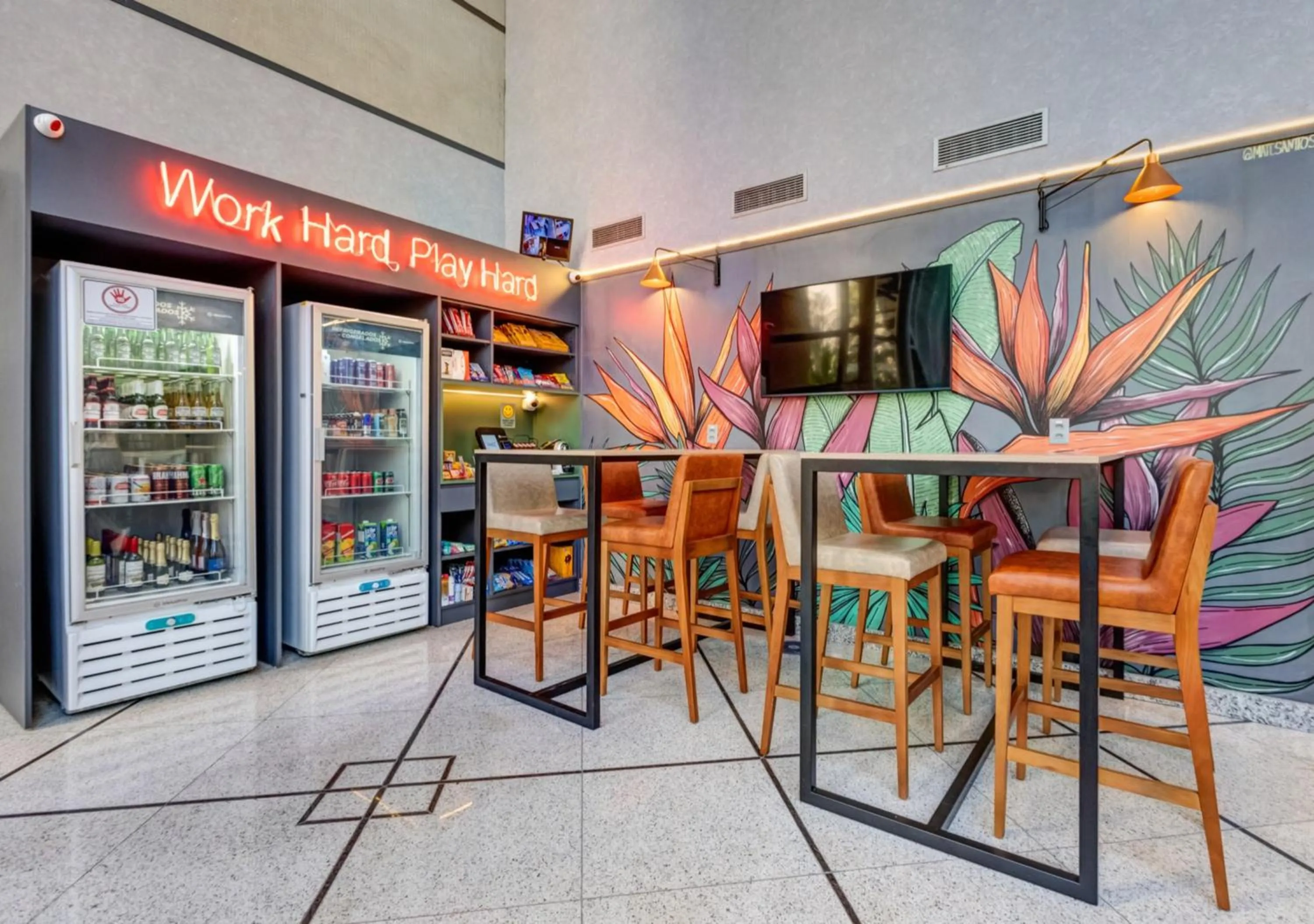 Business facilities in Quality Paulista (São Paulo, Jardins)