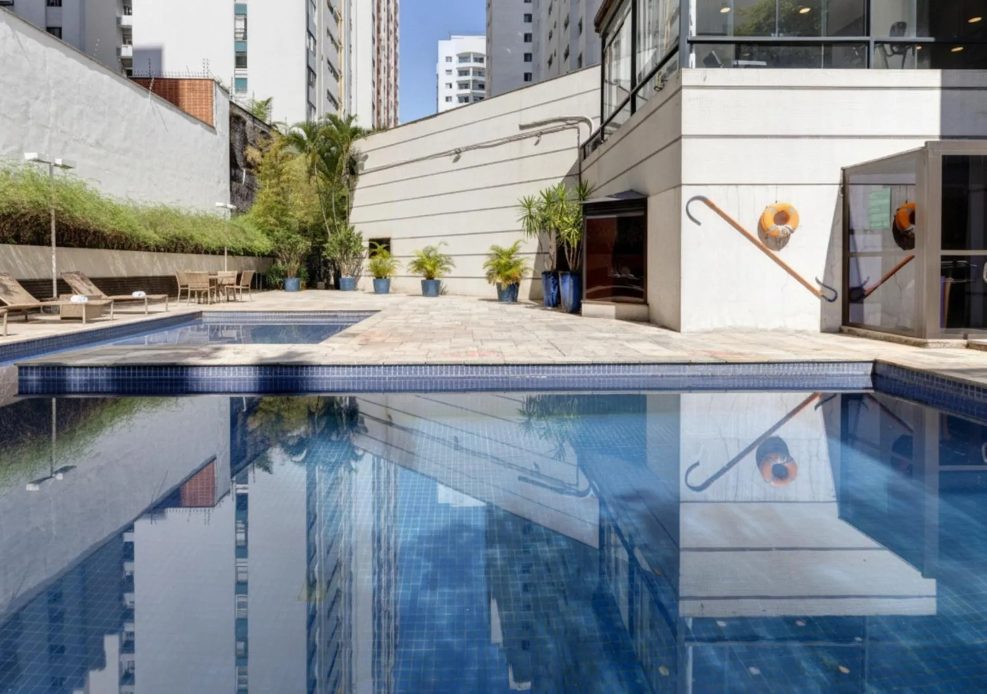 Swimming pool in Quality Paulista (São Paulo, Jardins)