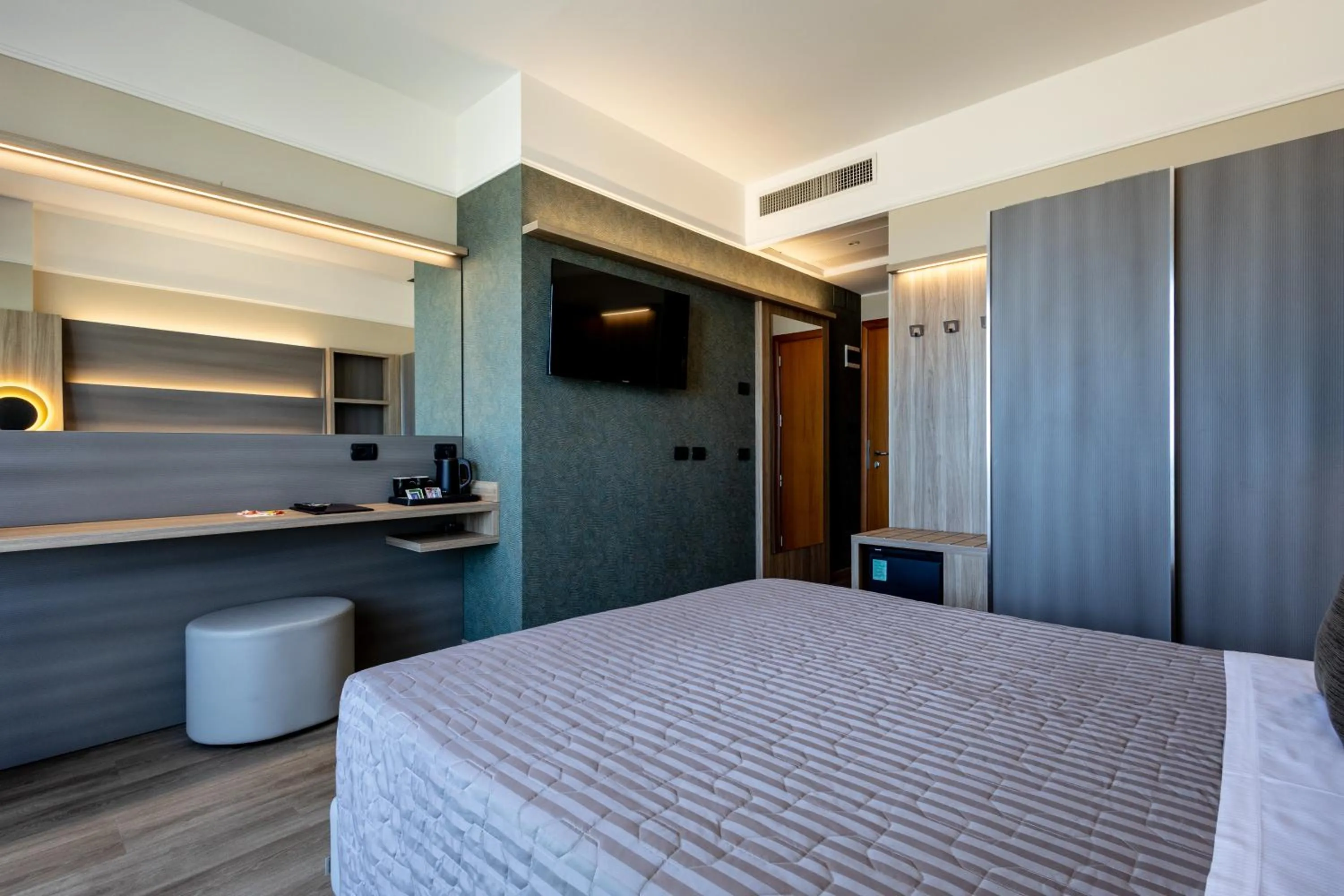 Bedroom, Bed in Hotel Palm Beach B&B SEA VIEW