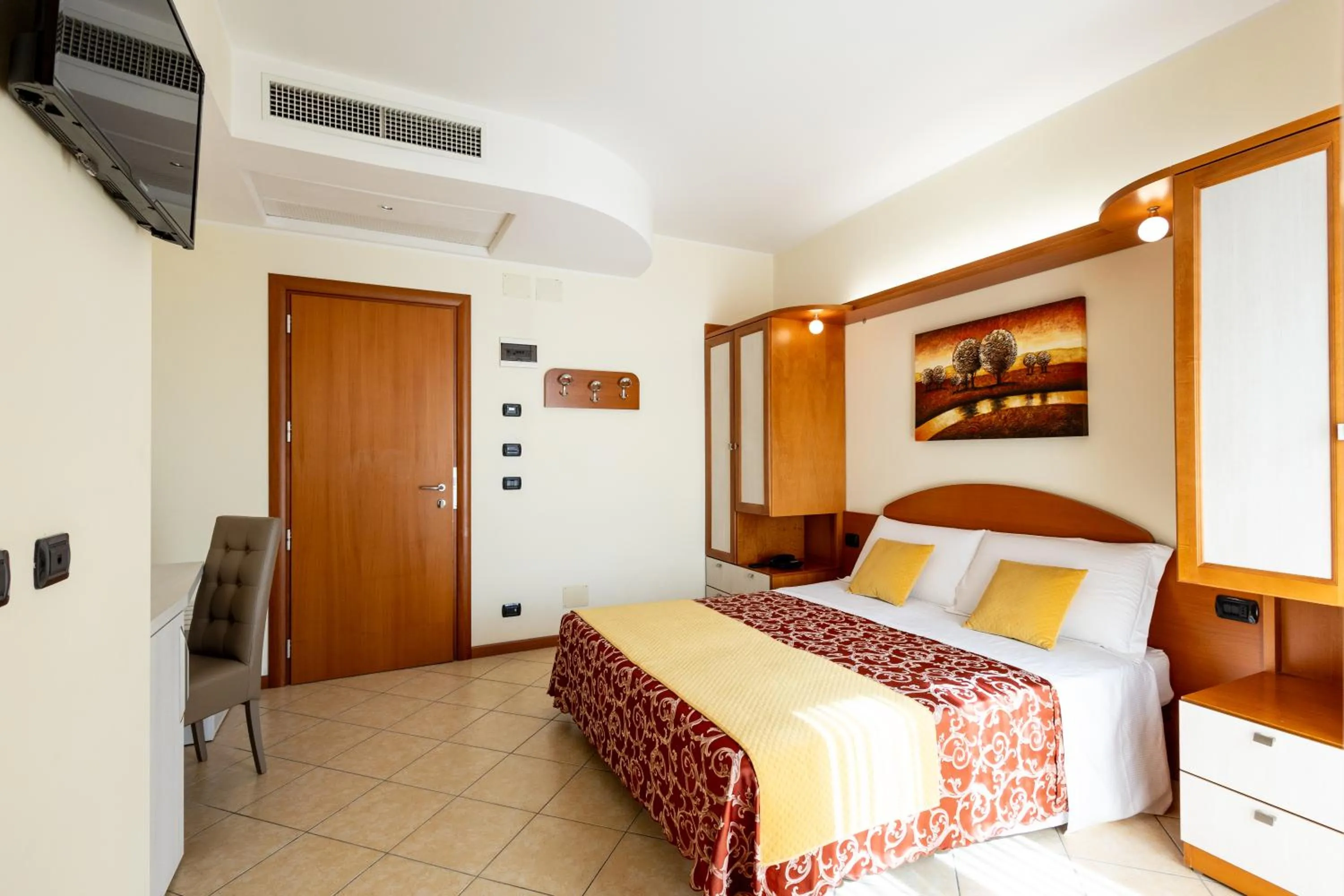 Bedroom, Bed in Hotel Palm Beach B&B SEA VIEW