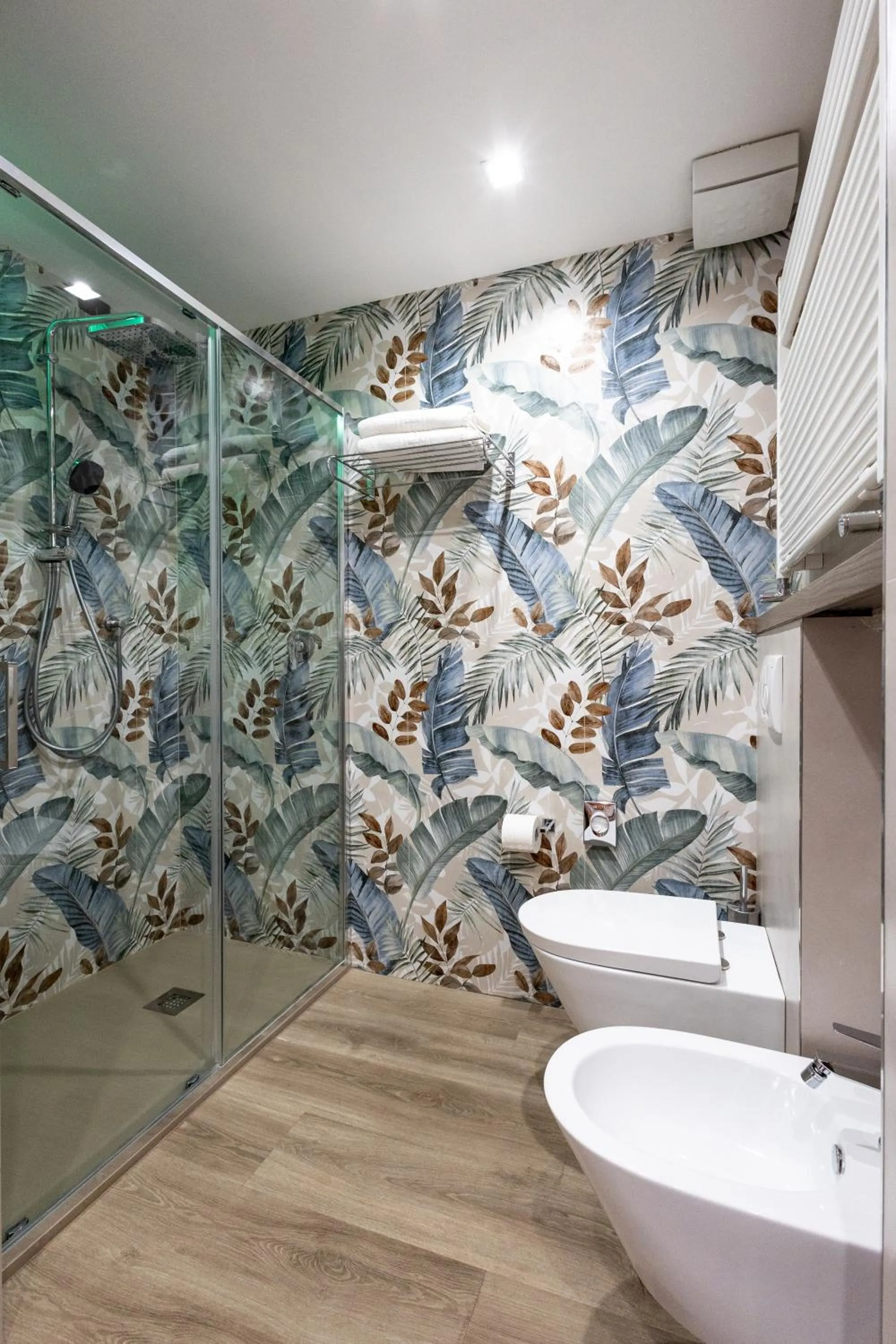 Bedroom in Hotel Palm Beach B&B SEA VIEW