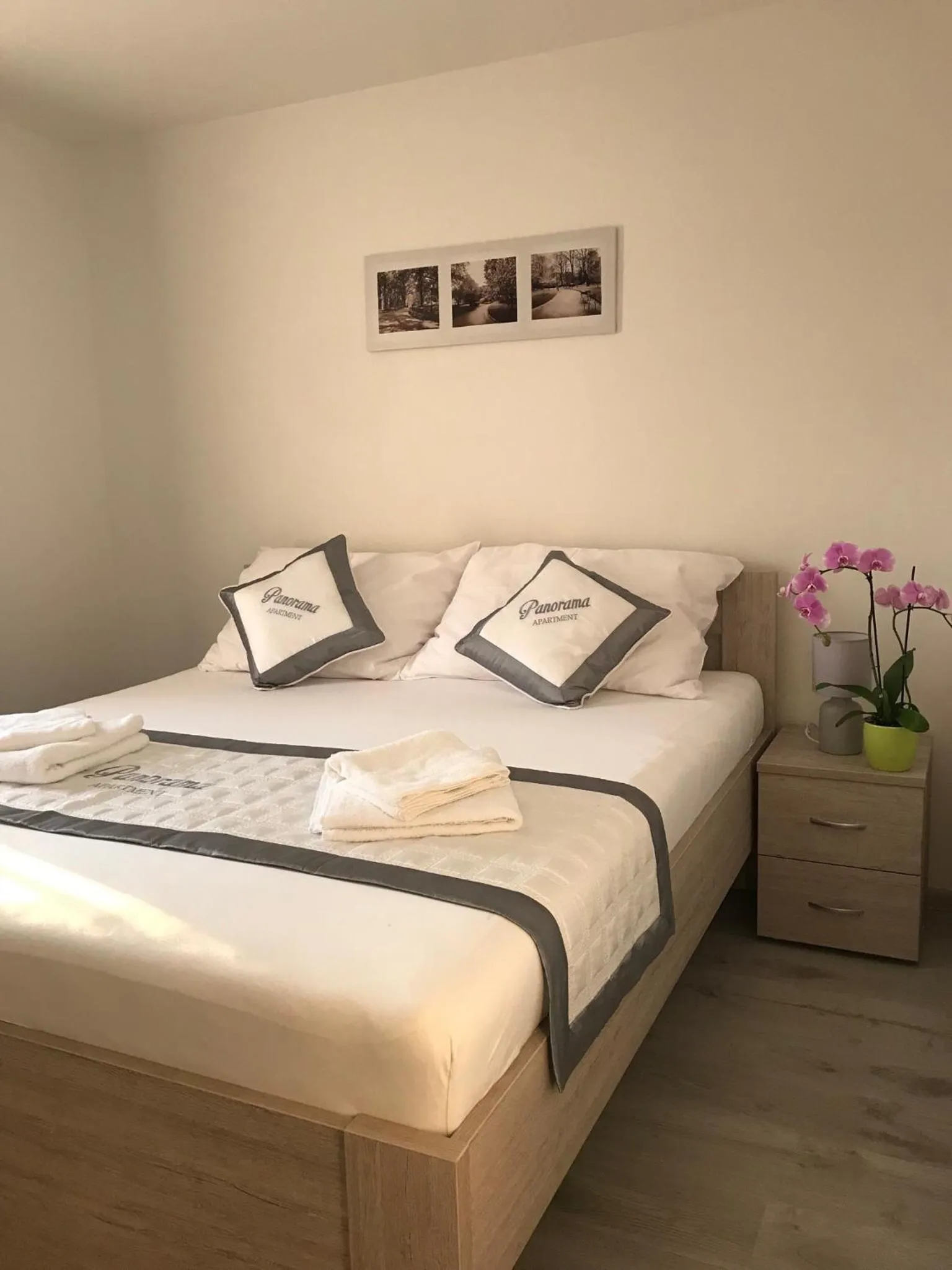 Bed in Panorama Apartments