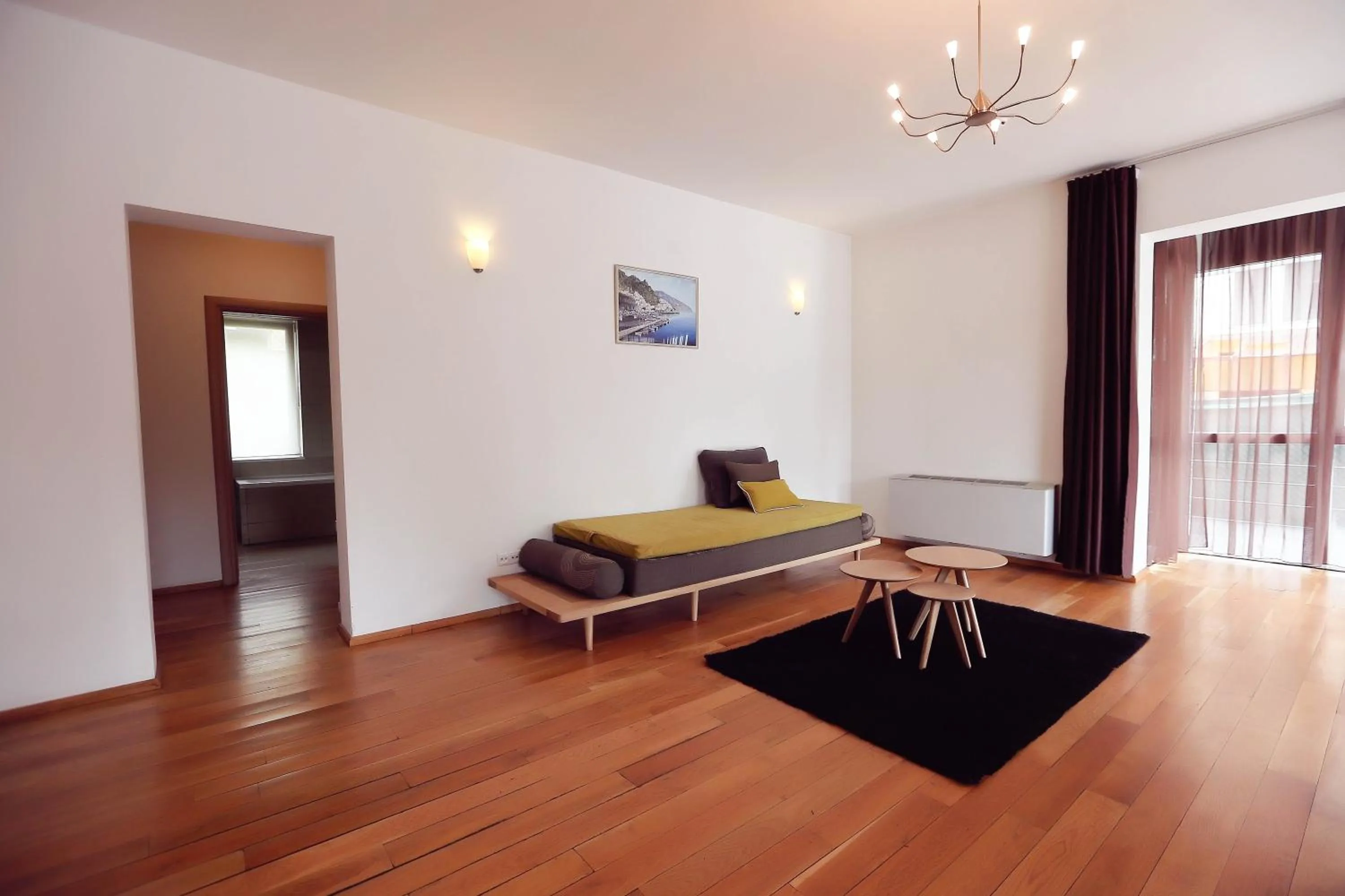 Living room, Bed in Living In Aparthotel