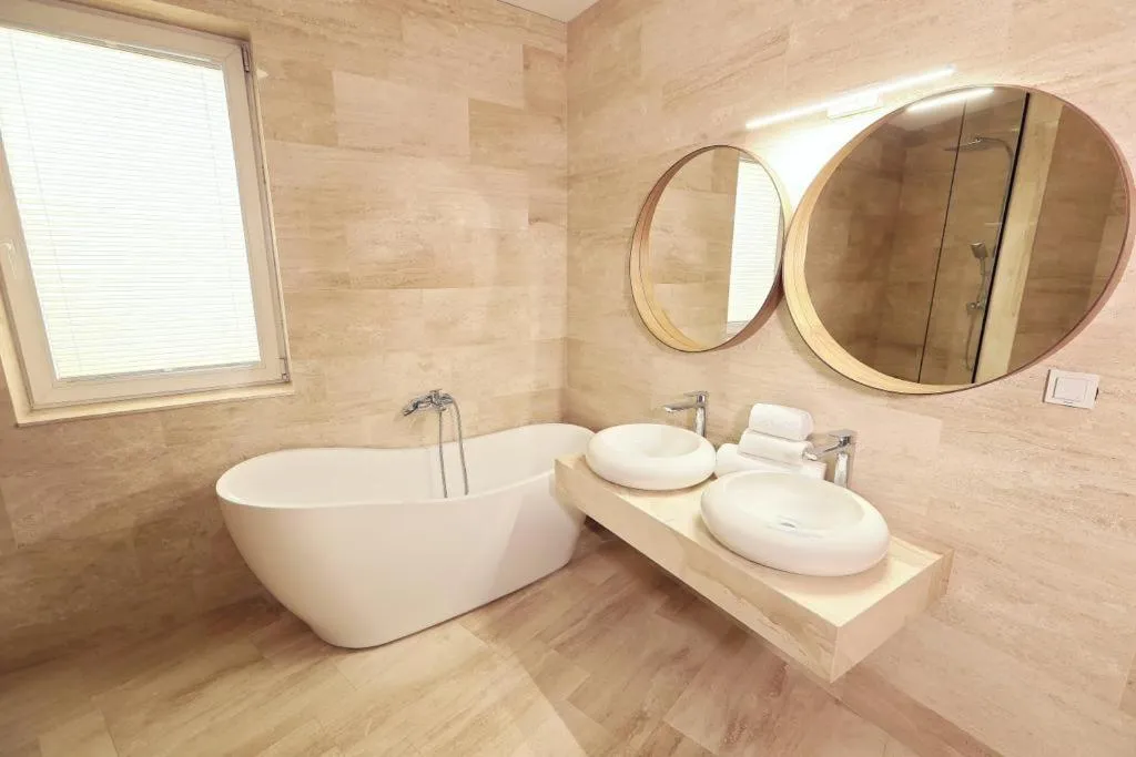 Bathroom in Living In Aparthotel