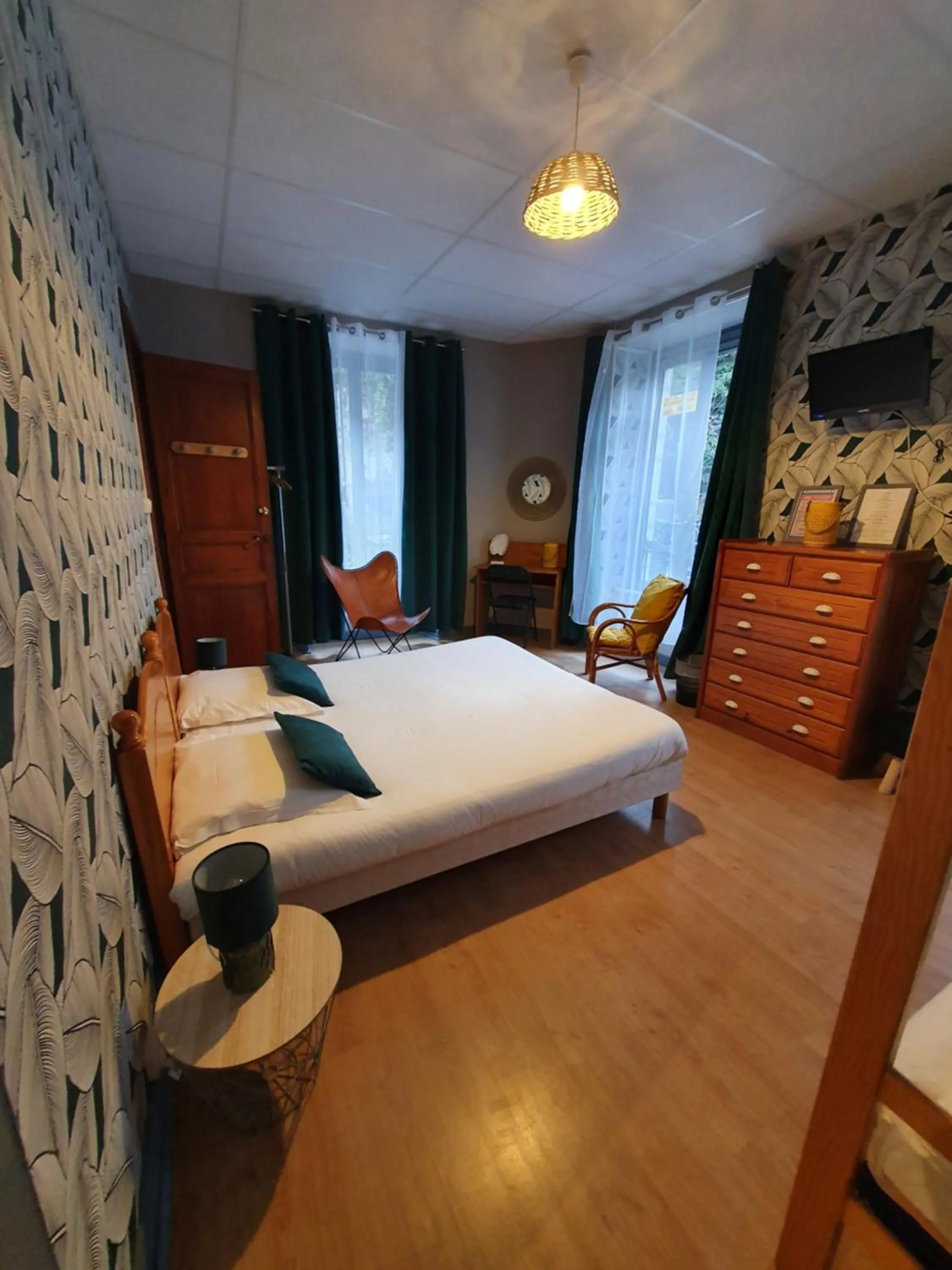 Bed in Auberge La Caverne