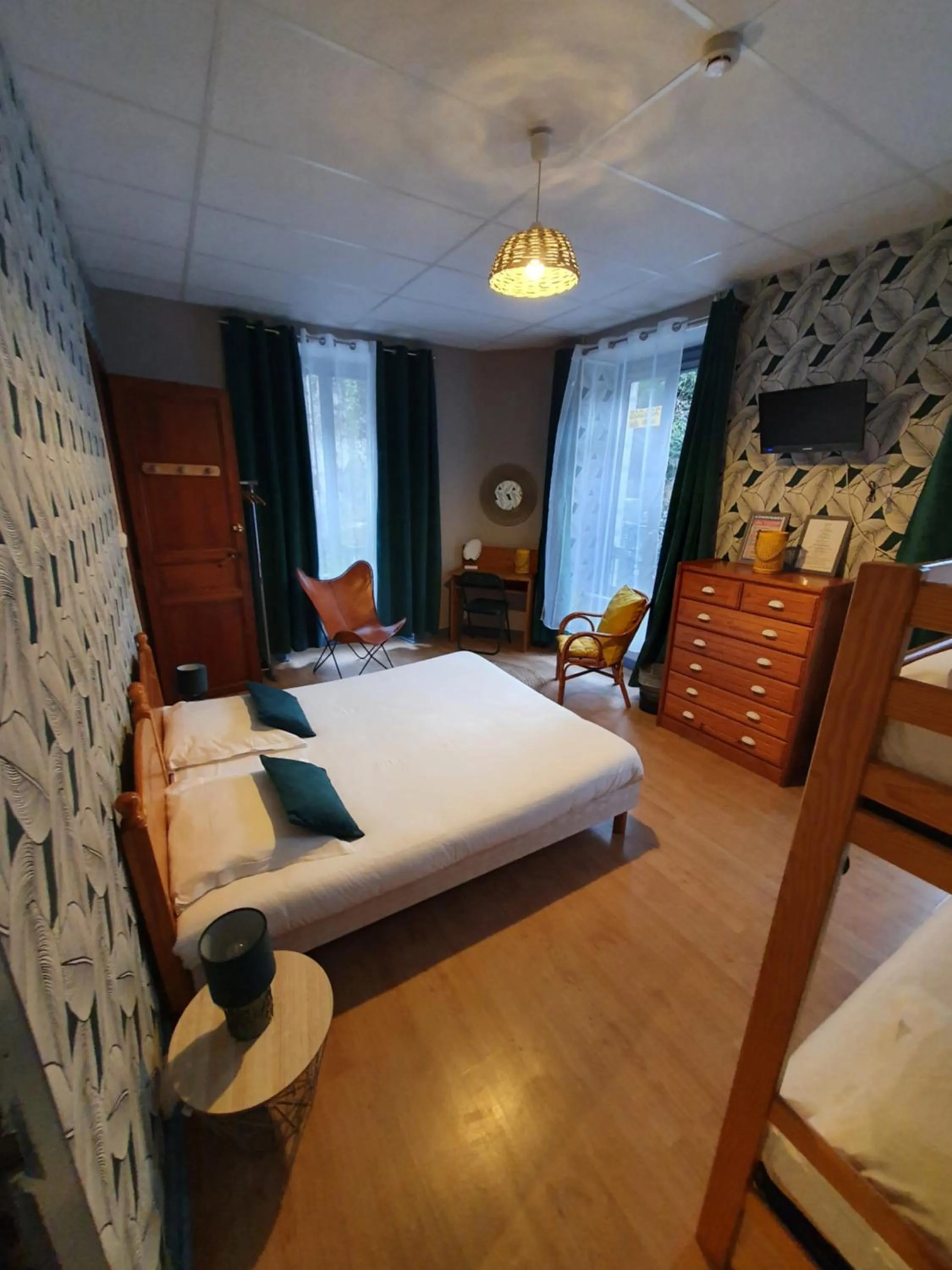 Bed in Auberge La Caverne