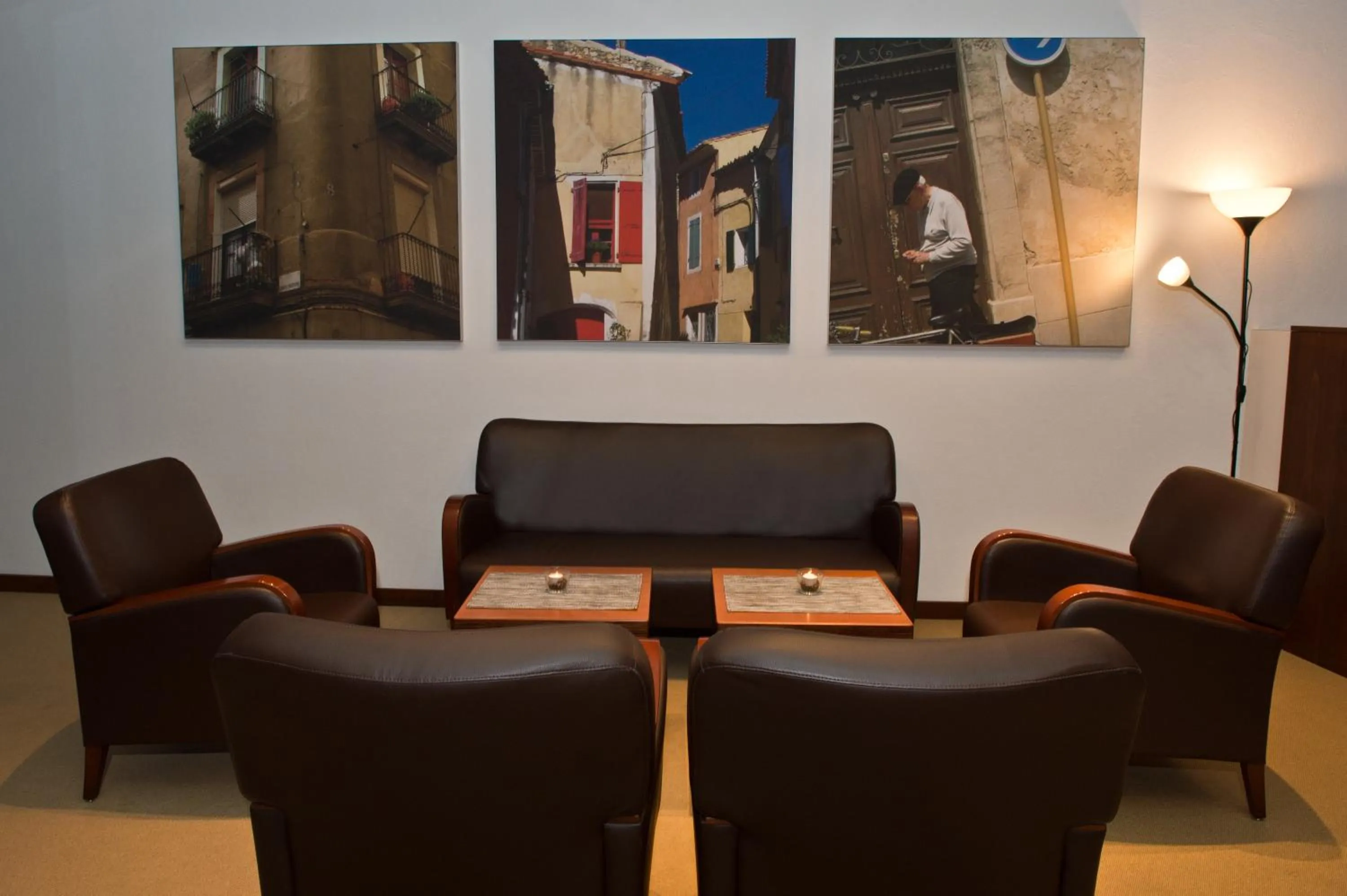 Lounge or bar in GenoHotel Baunatal