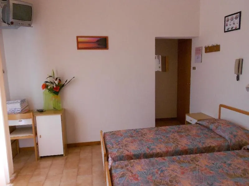 Photo of the whole room, Bed in Hotel Vevey