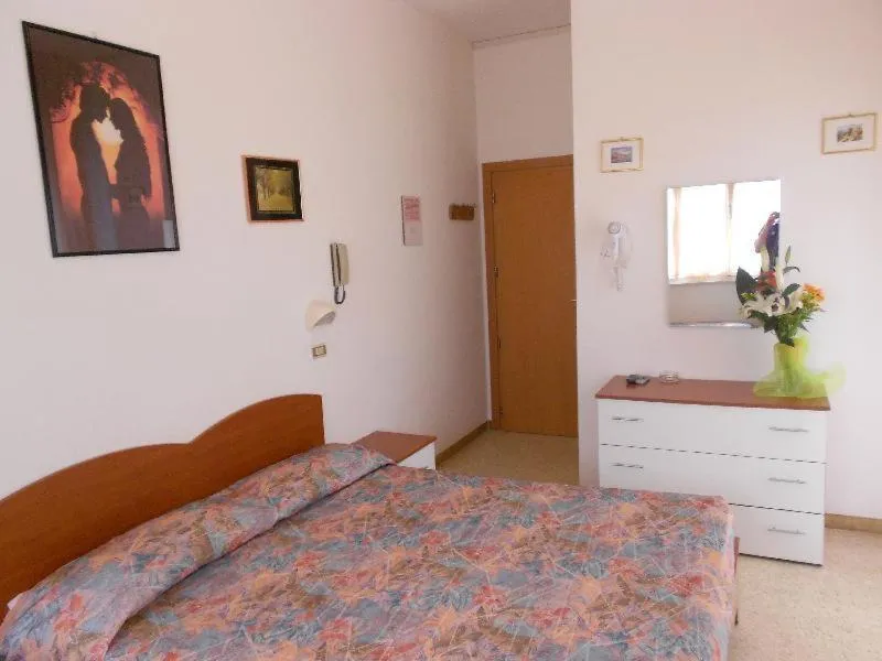 Photo of the whole room, Bed in Hotel Vevey