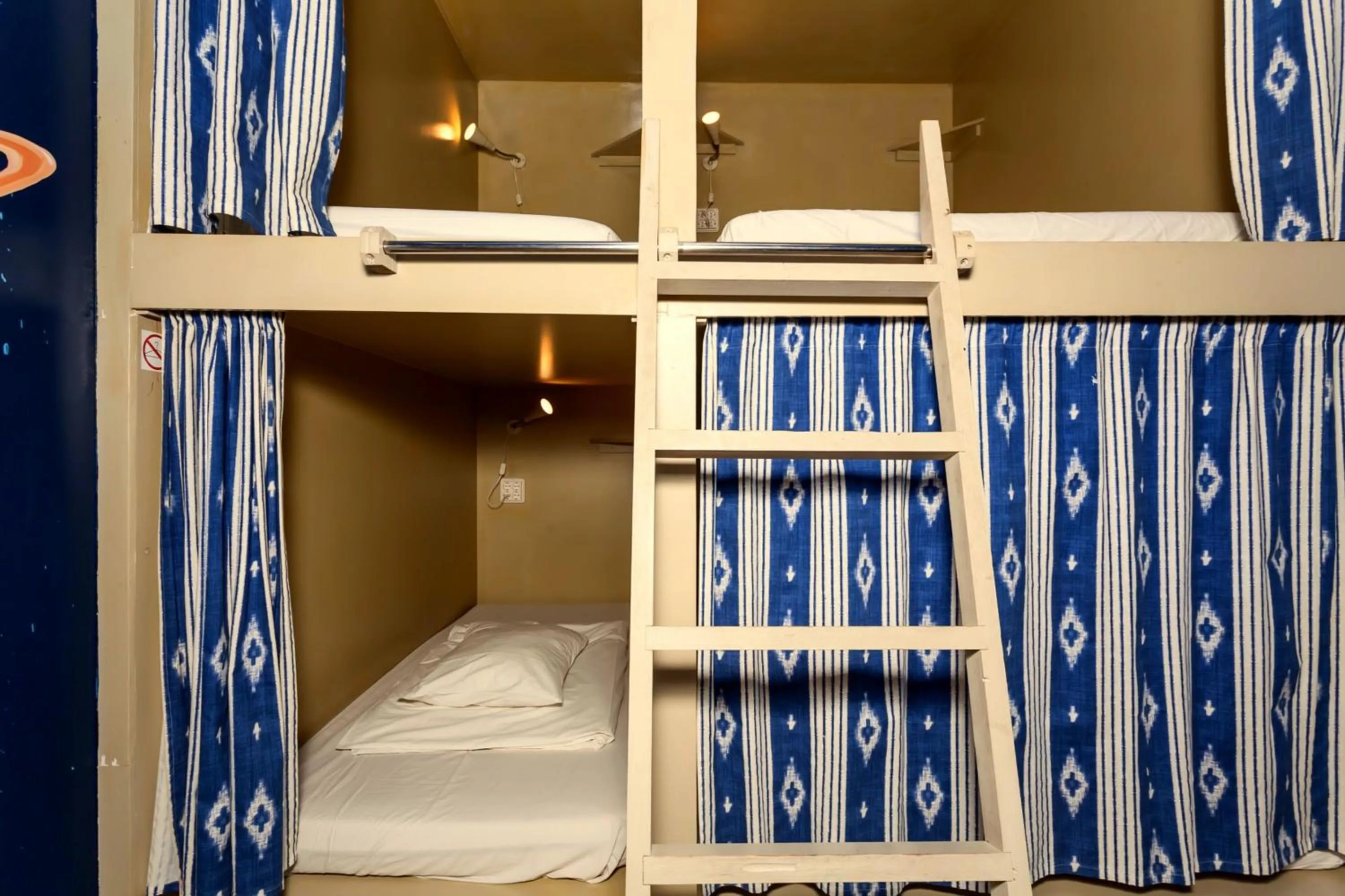 Single Bed Cube In Mixed Dormitory   in SUPERNOVA Hostel