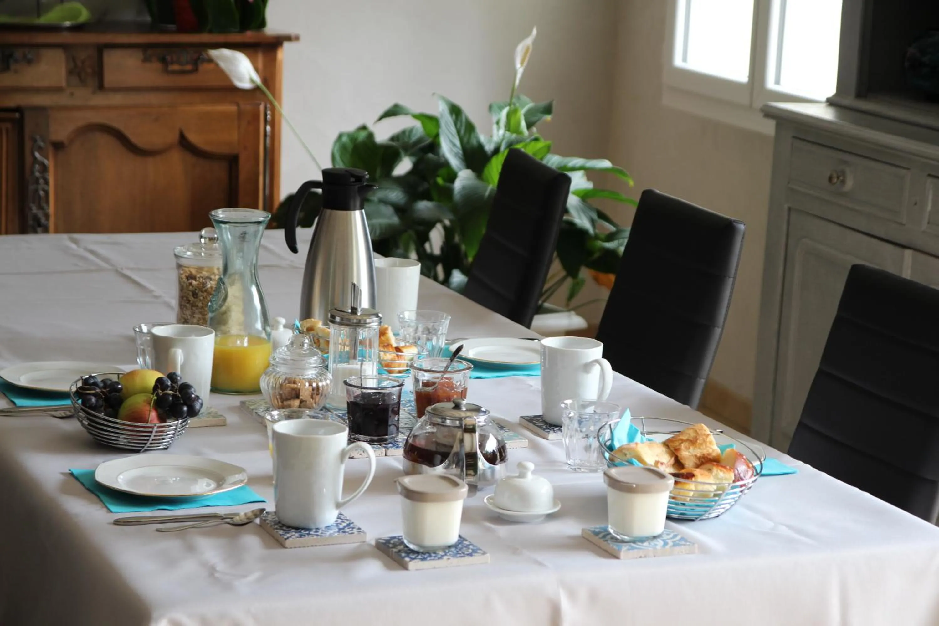Continental breakfast in Métairie du Villiers