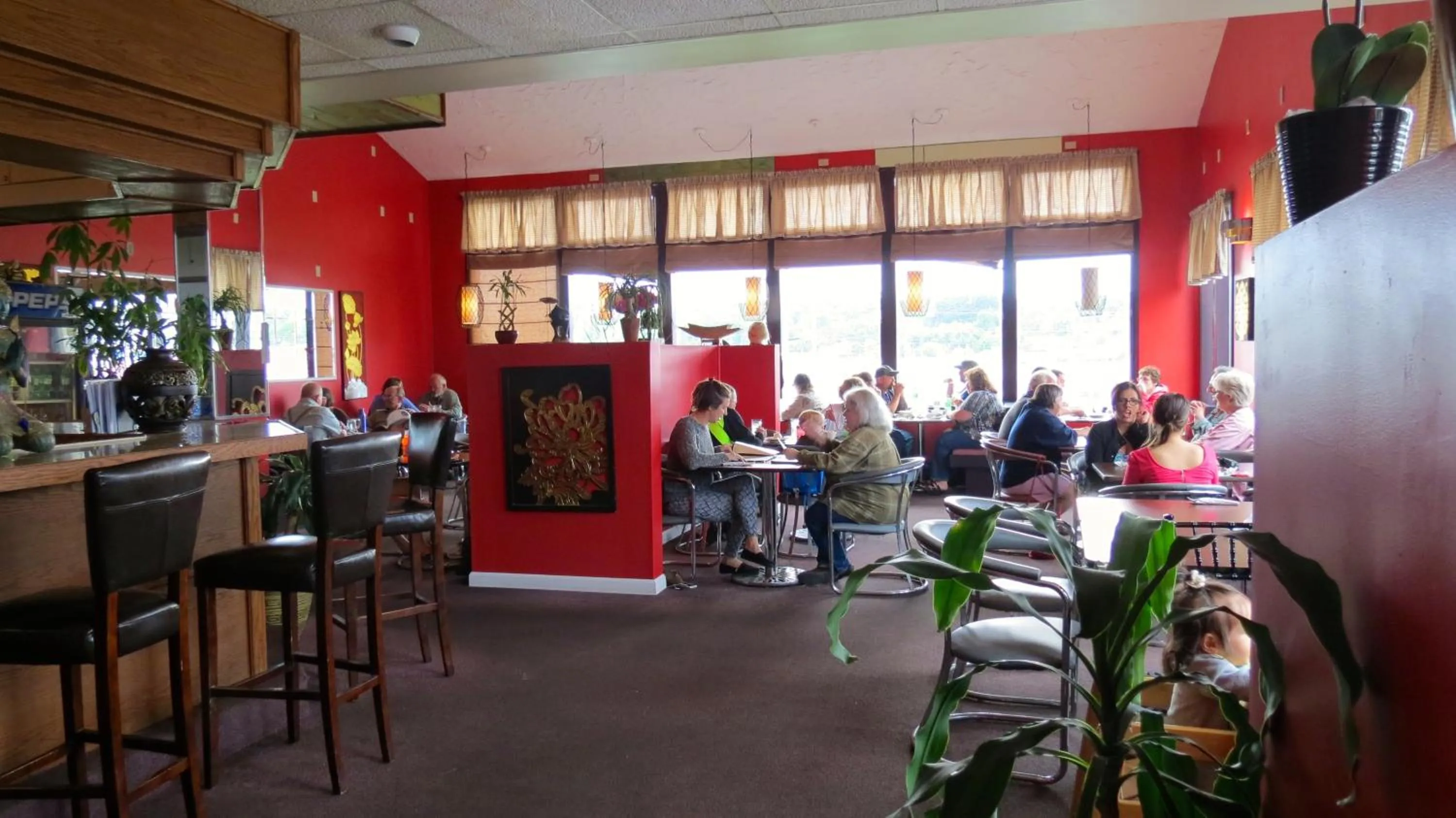 Restaurant/places to eat in Budget Host Airport Inn