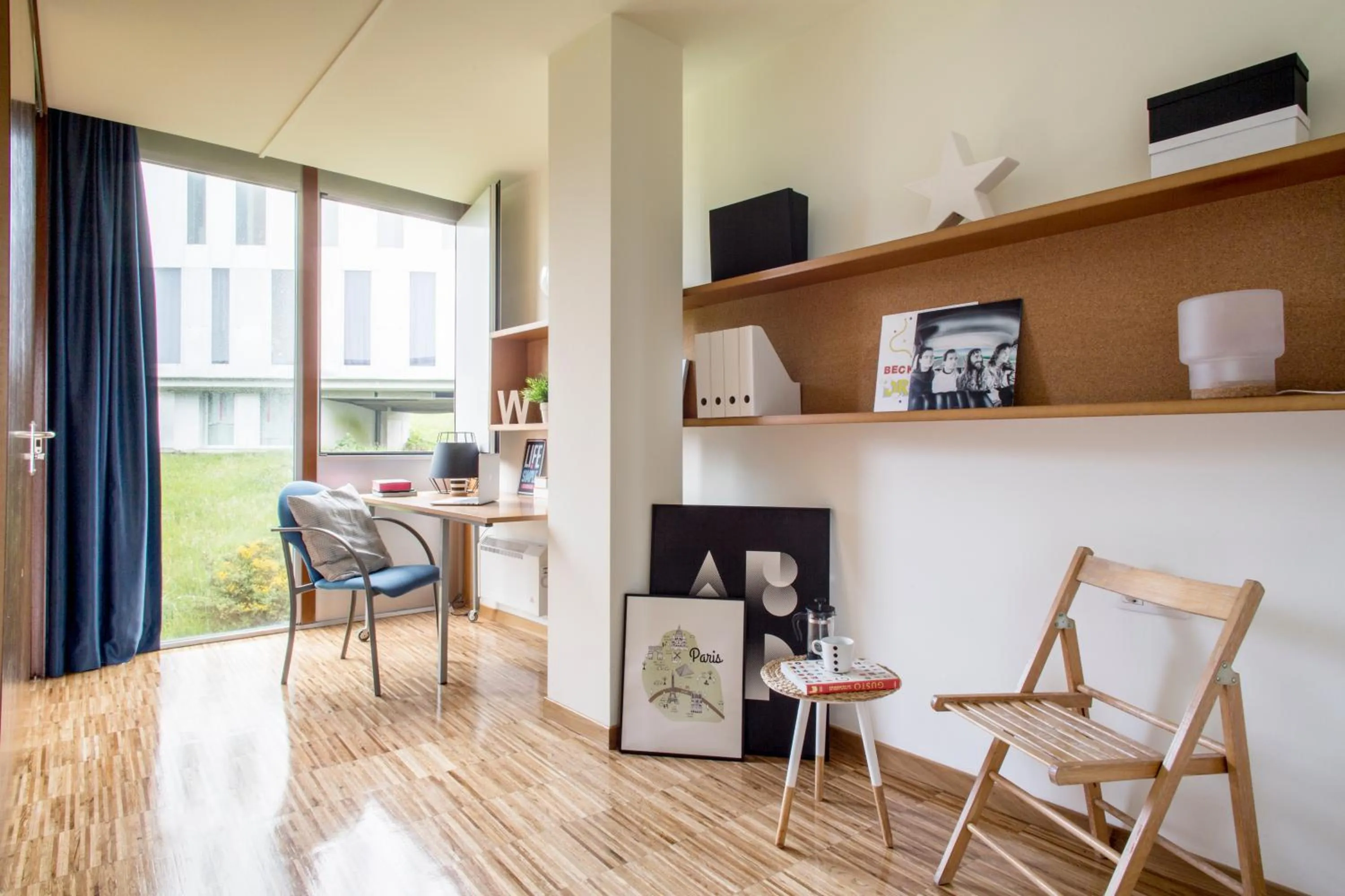 Property building in Residencia Universitaria Resa O Castro