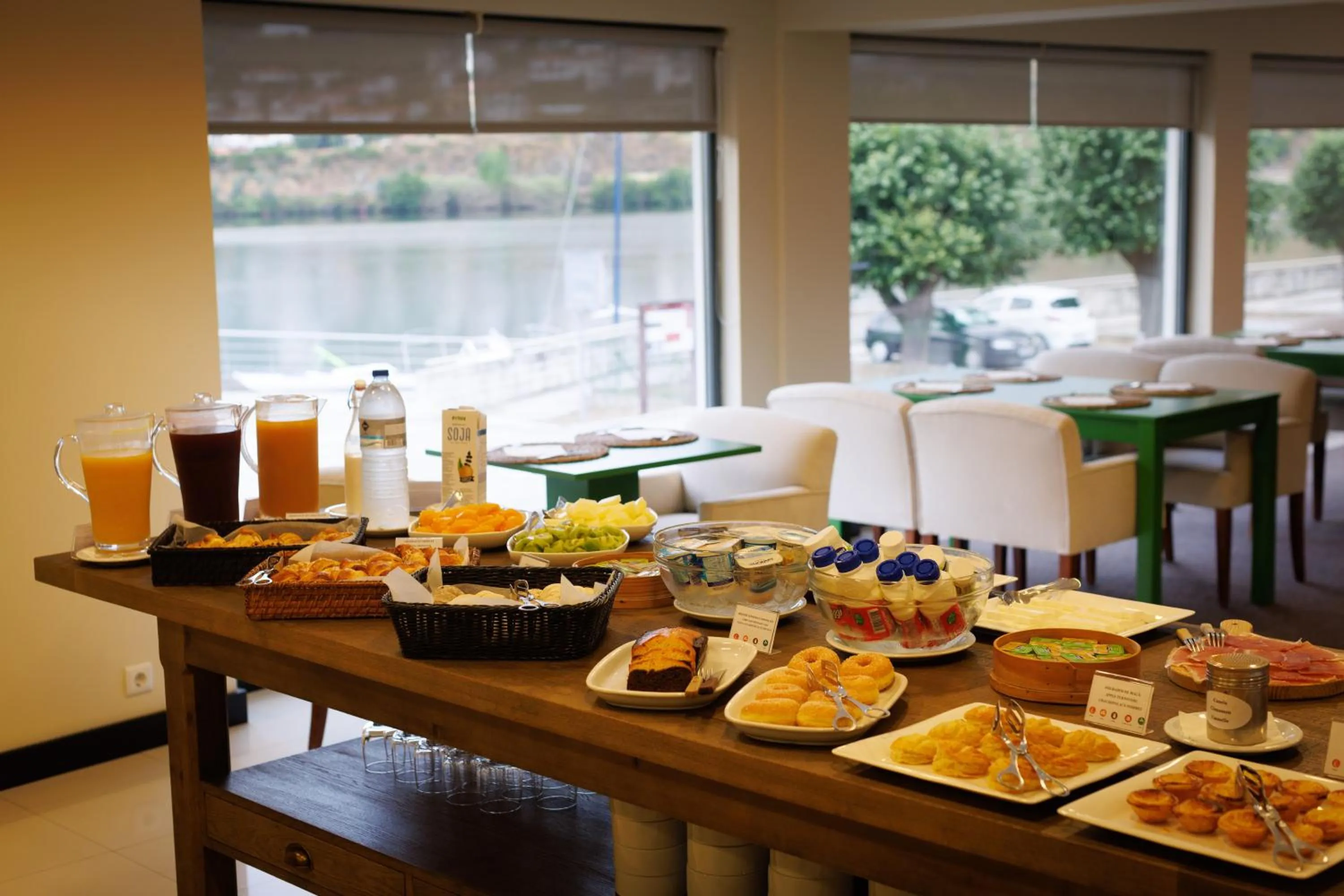 Buffet breakfast in Hotel Folgosa Douro