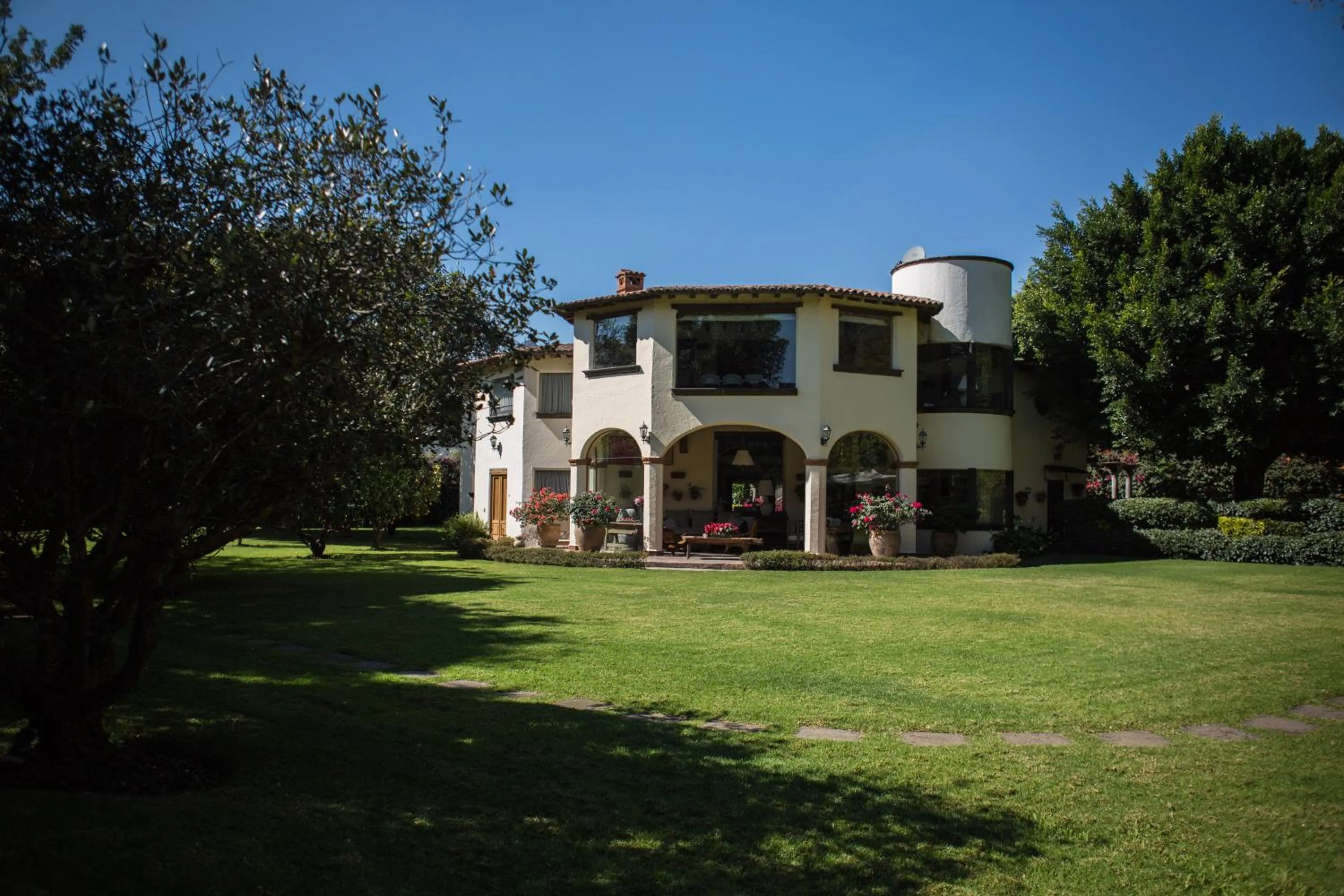Property building in Casa Bugambilia, Un Pequeño Hotel en Tepoztlán