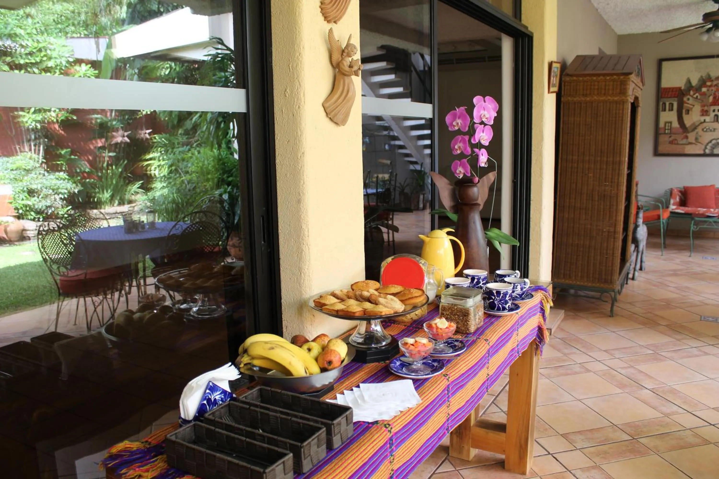 Breakfast in Hotel La Posada del Angel