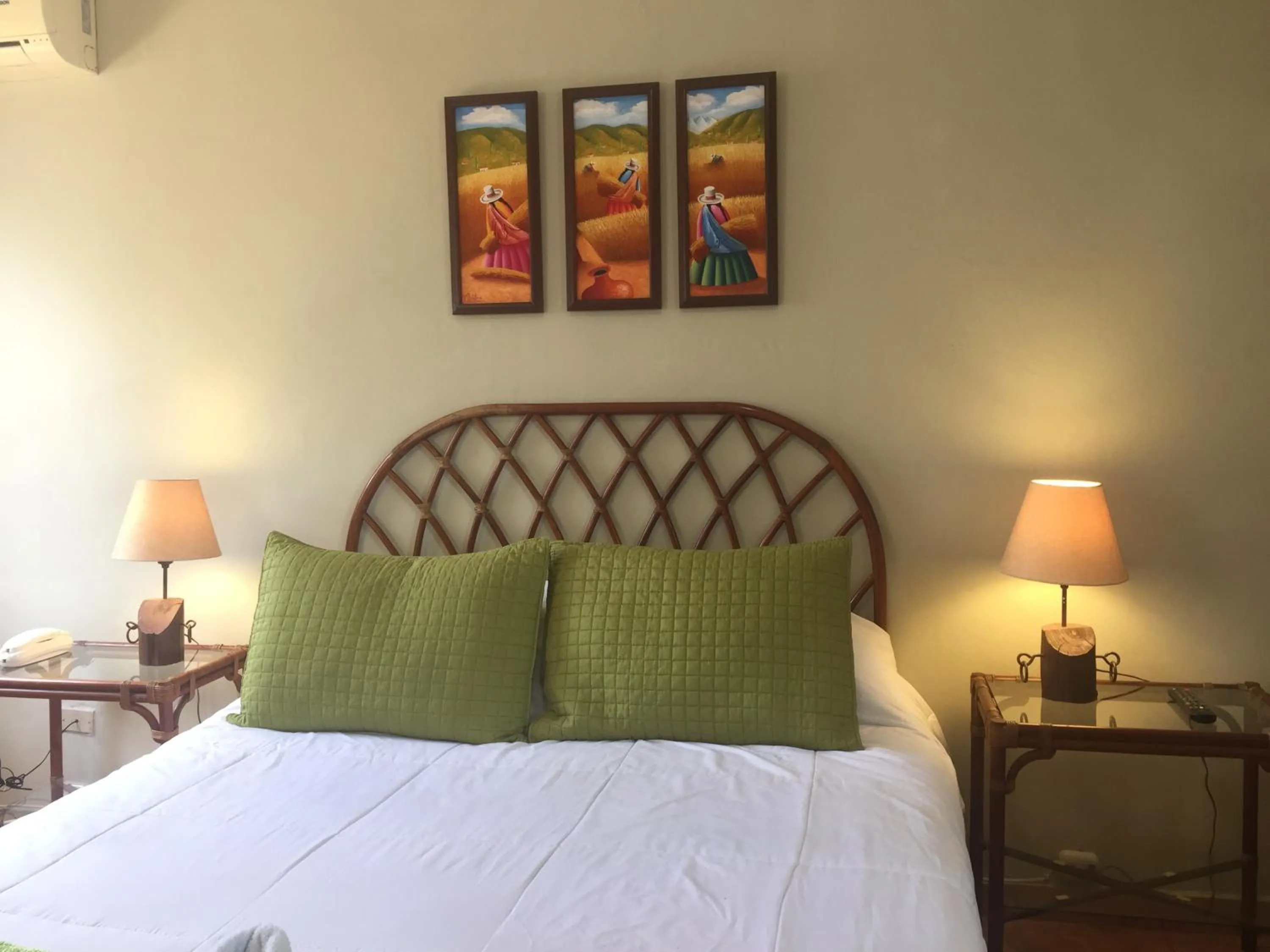 Bedroom, Bed in Hotel La Posada del Angel