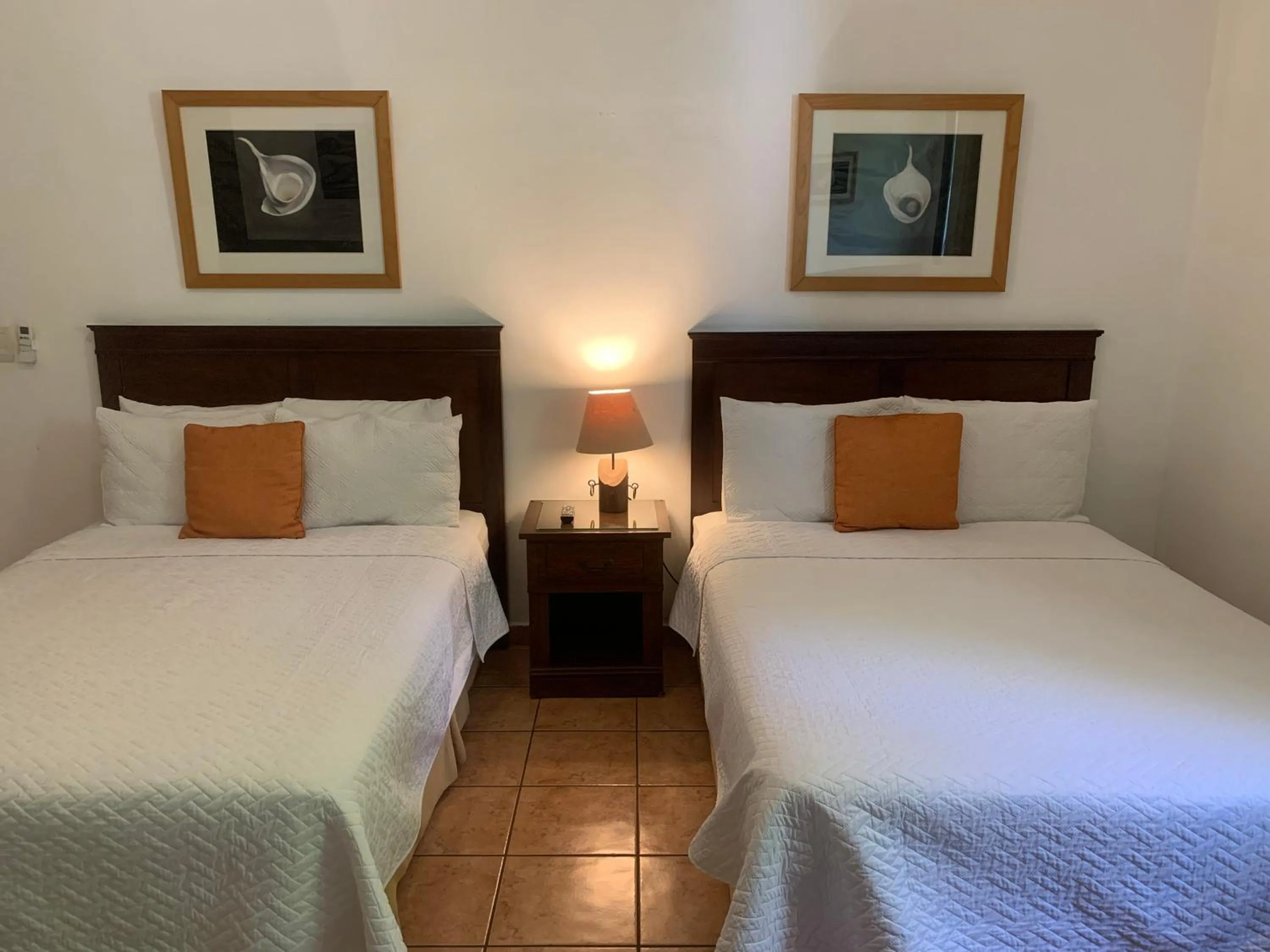 Photo of the whole room, Bed in Hotel La Posada del Angel