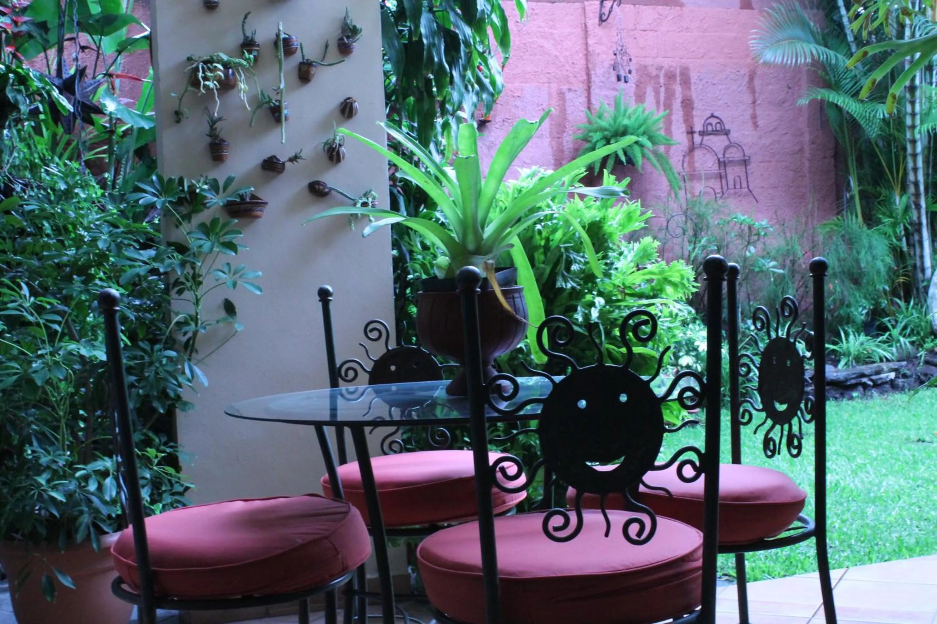 Restaurant/places to eat in Hotel La Posada del Angel