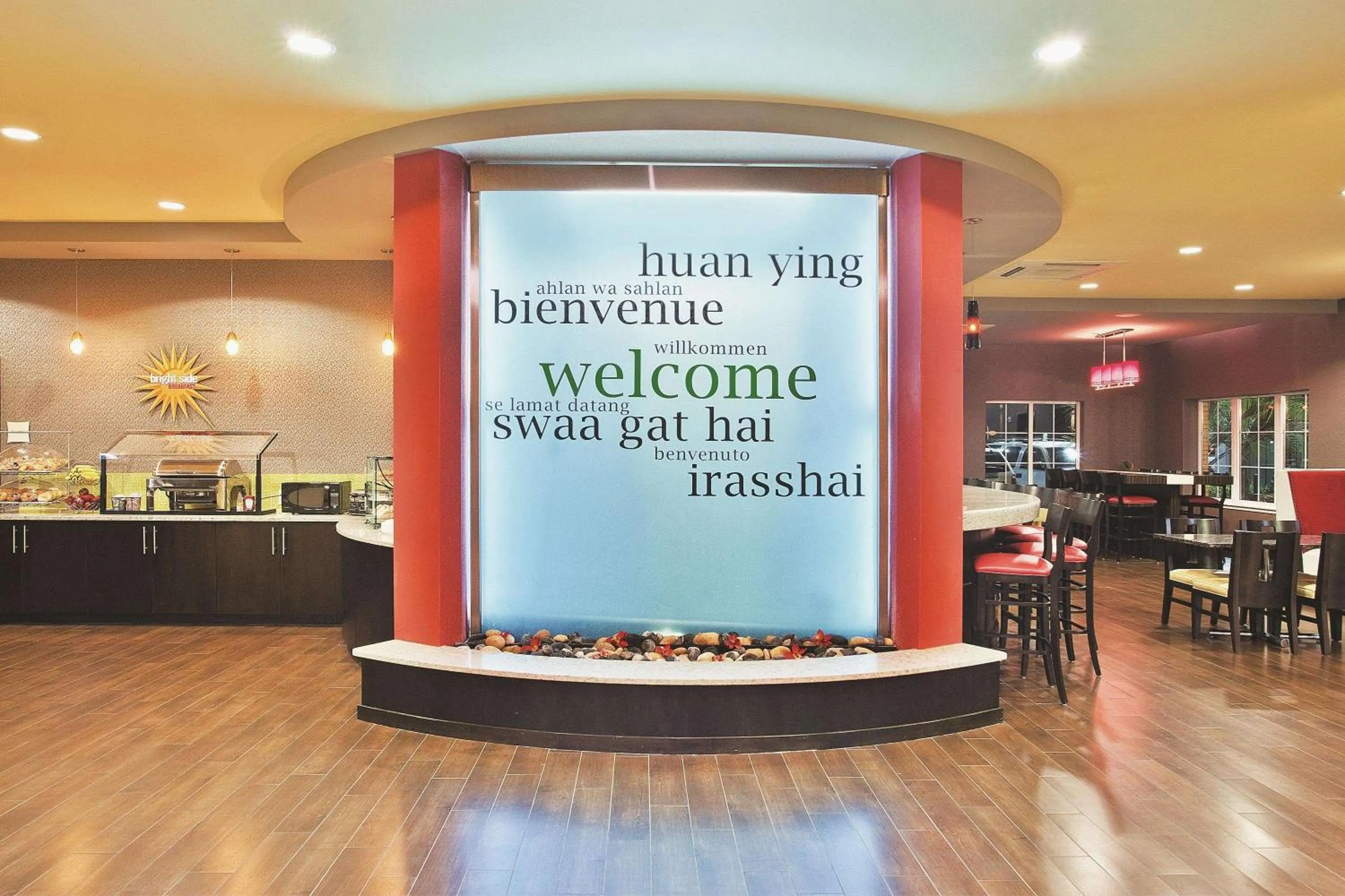 Lobby or reception in La Quinta by Wyndham Hinesville - Fort Stewart