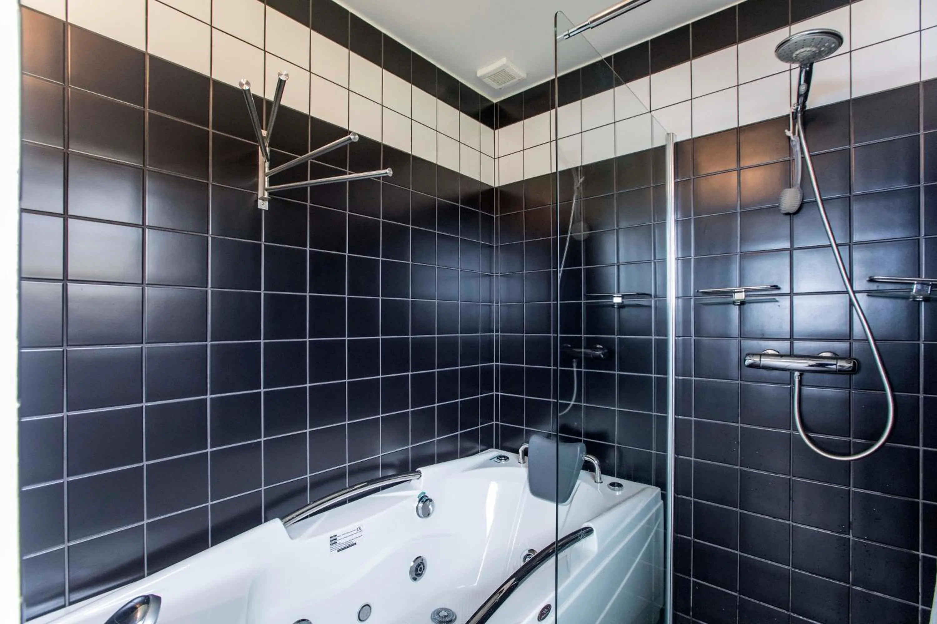 Shower in FaroeGuide