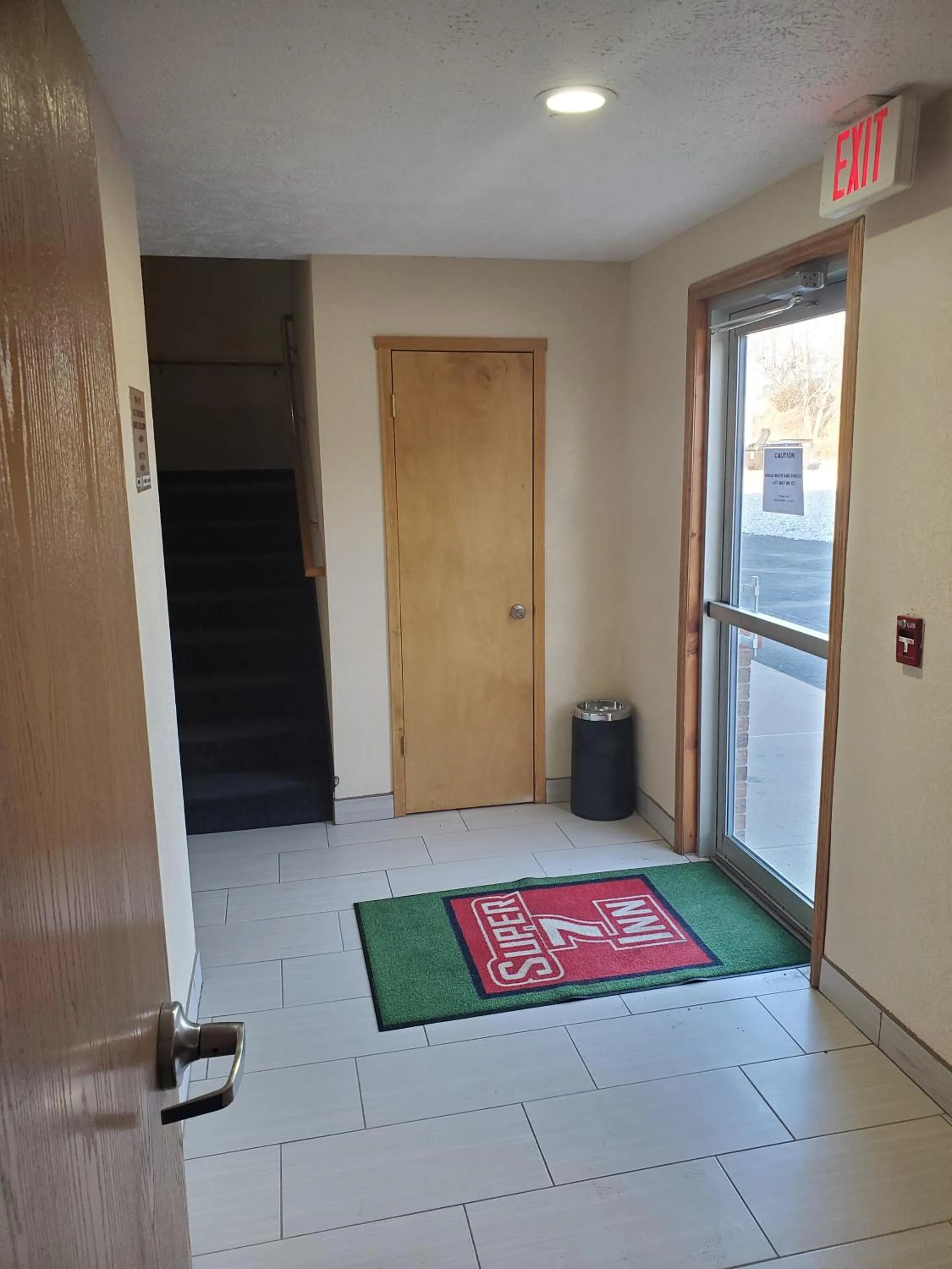 Facade/entrance in Super 7 Inn Tecumseh